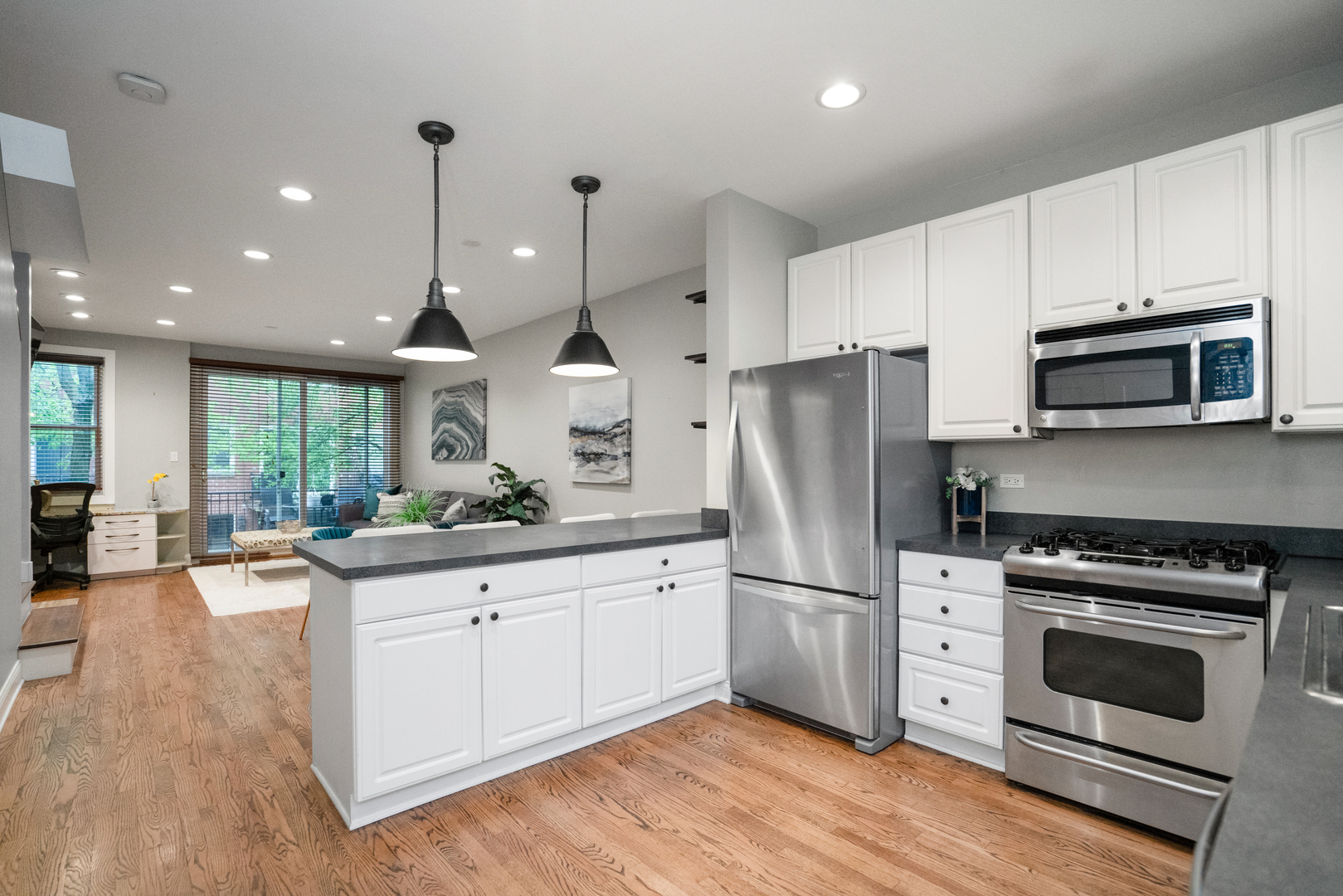 2803 N Wolcott Avenue Unit: D