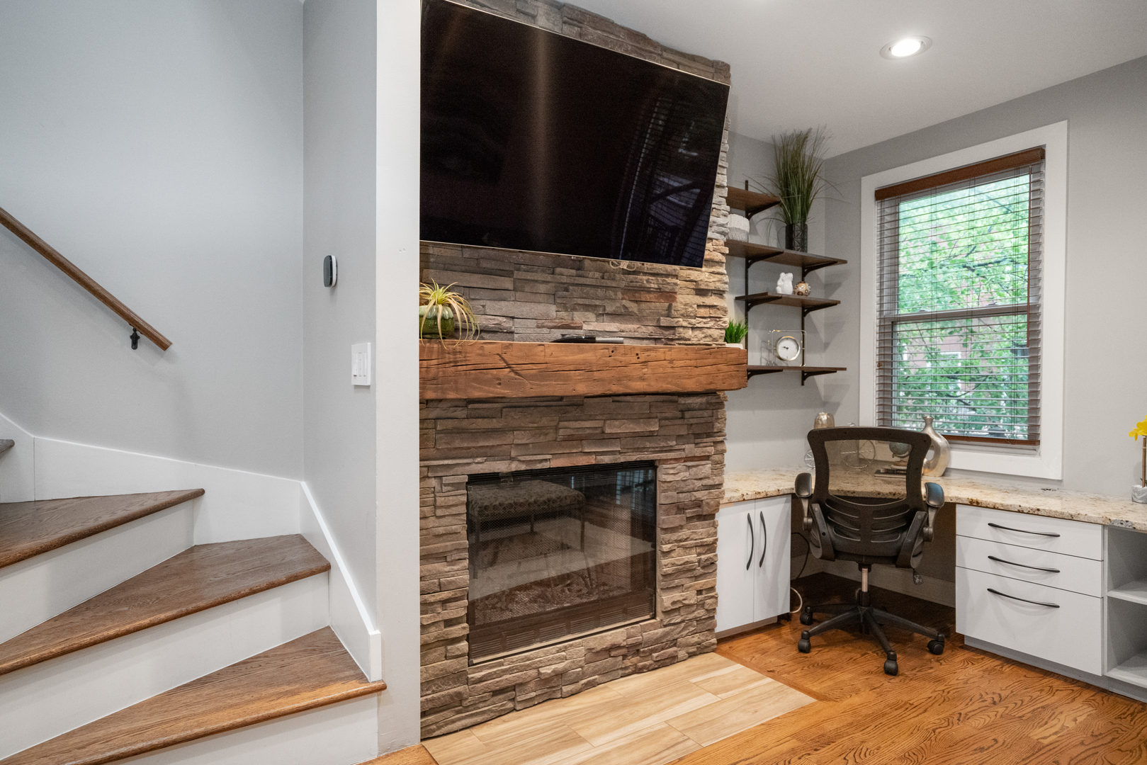 2803 N Wolcott Avenue Unit: D