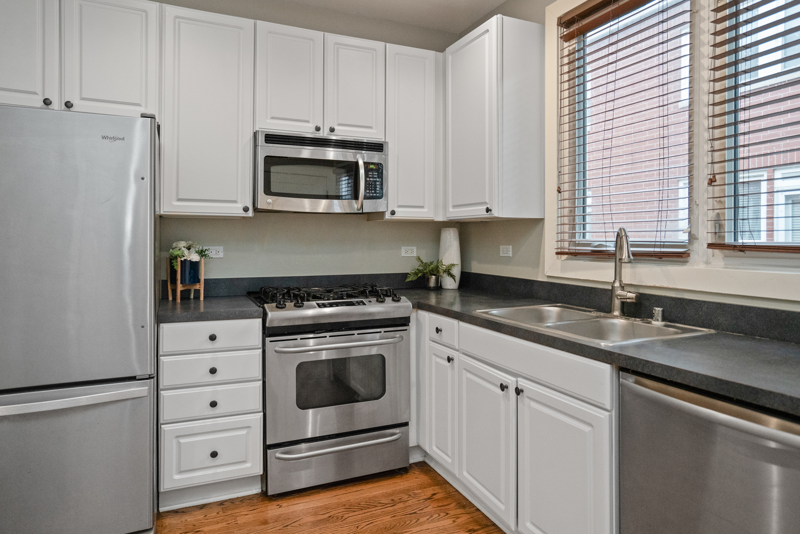 2803 N Wolcott Avenue Unit: D