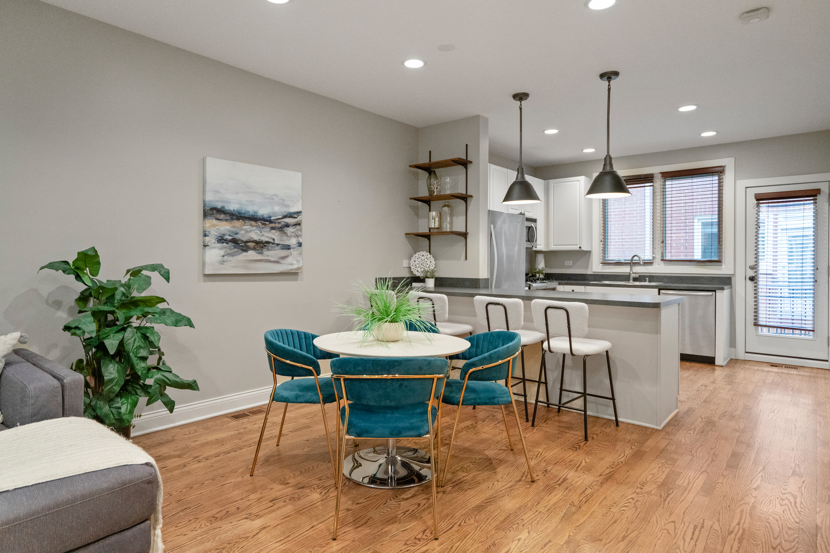 2803 N Wolcott Avenue Unit: D
