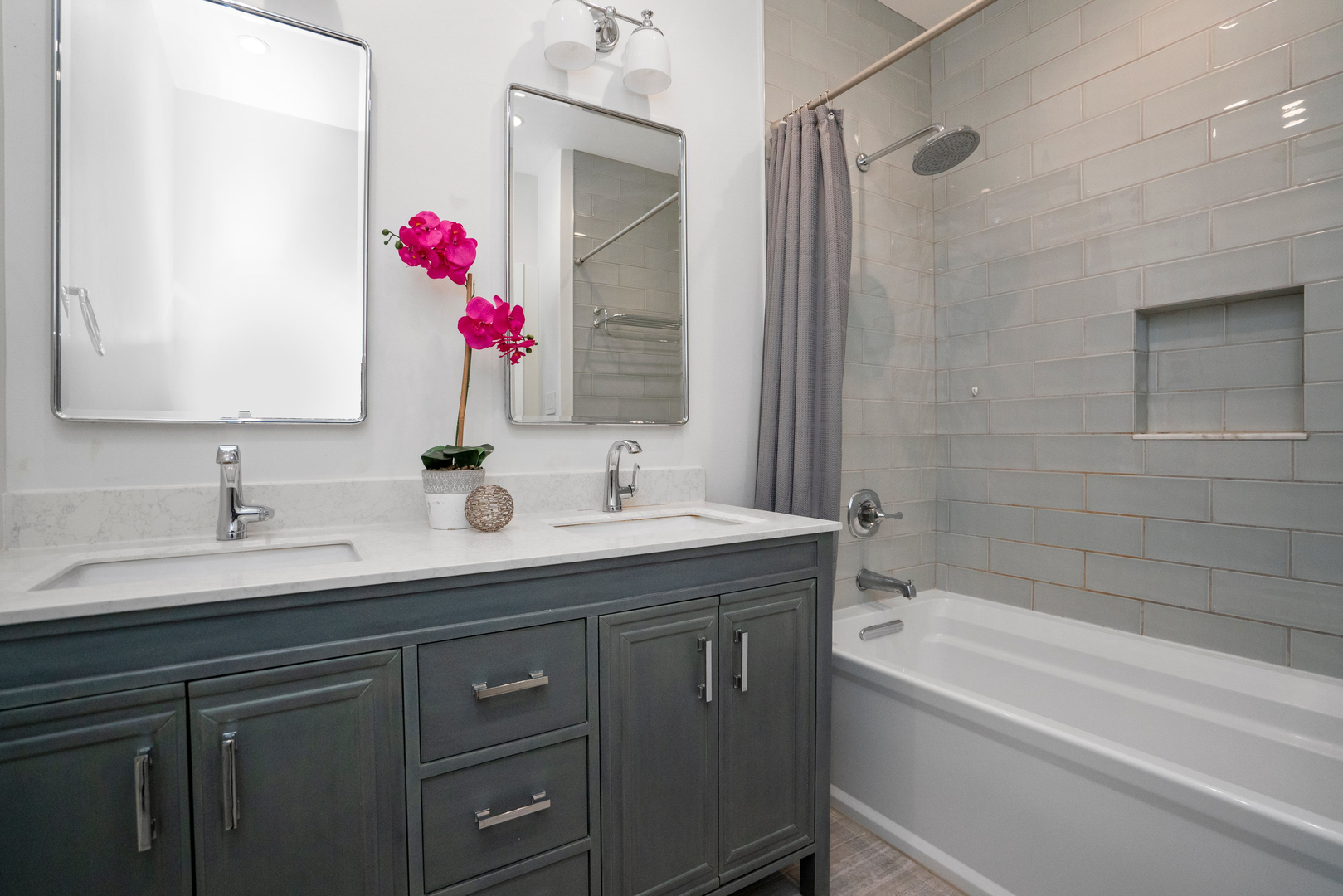 2803 N Wolcott Avenue Unit: D