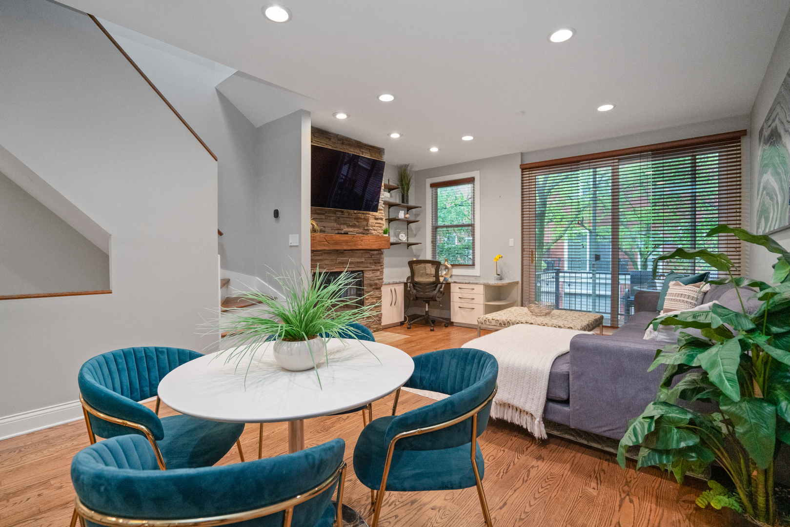 2803 N Wolcott Avenue Unit: D