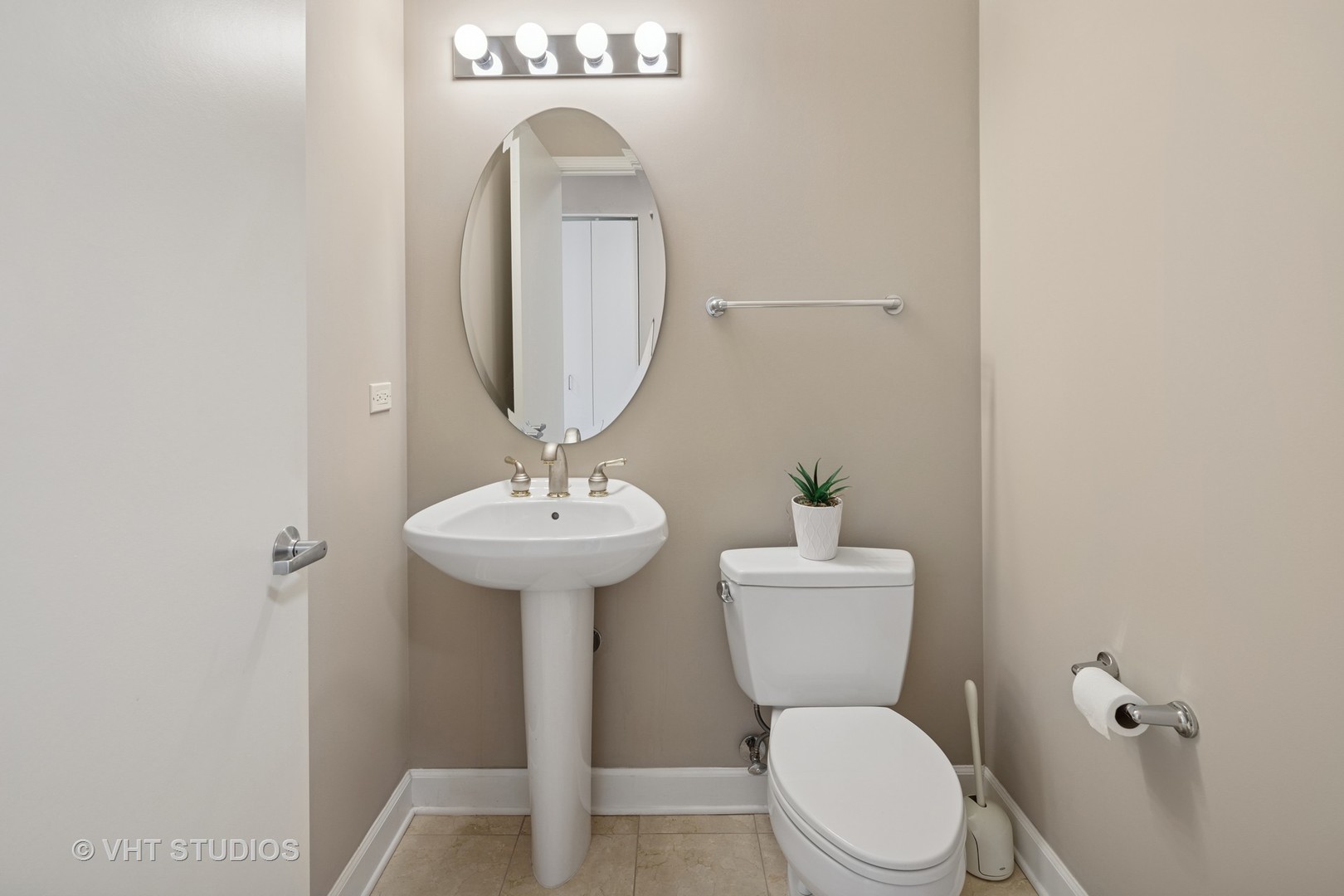 201 N WESTSHORE Drive Unit: 1901