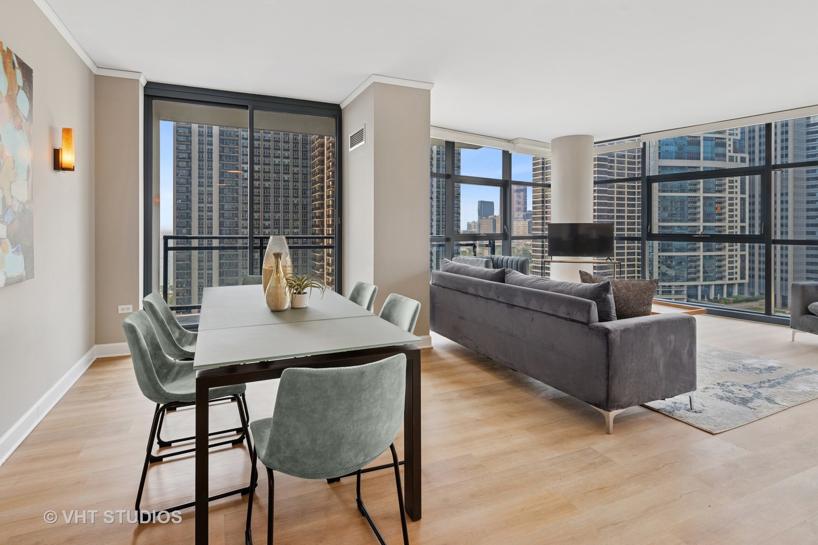 201 N WESTSHORE Drive Unit: 1901