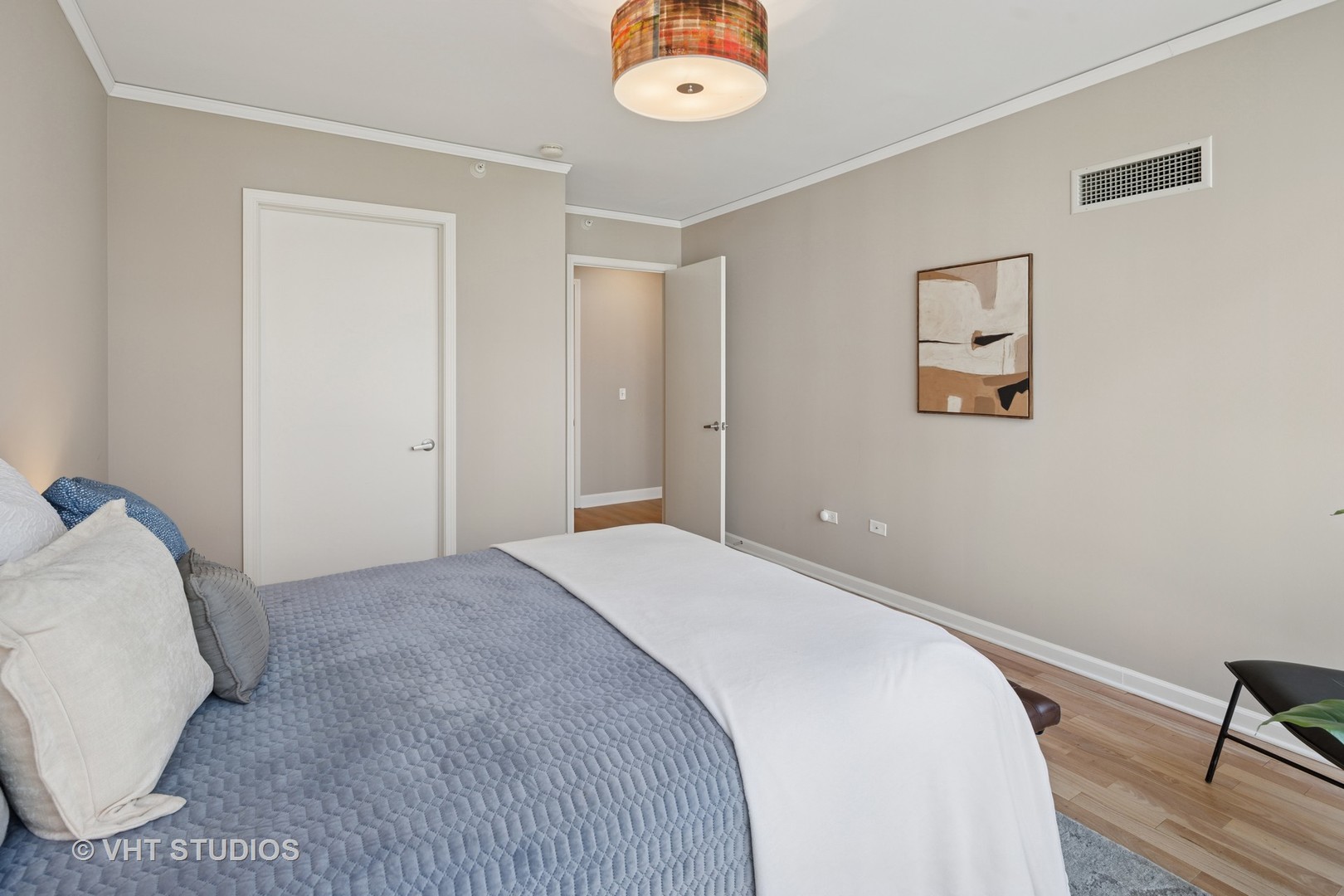 201 N WESTSHORE Drive Unit: 1901