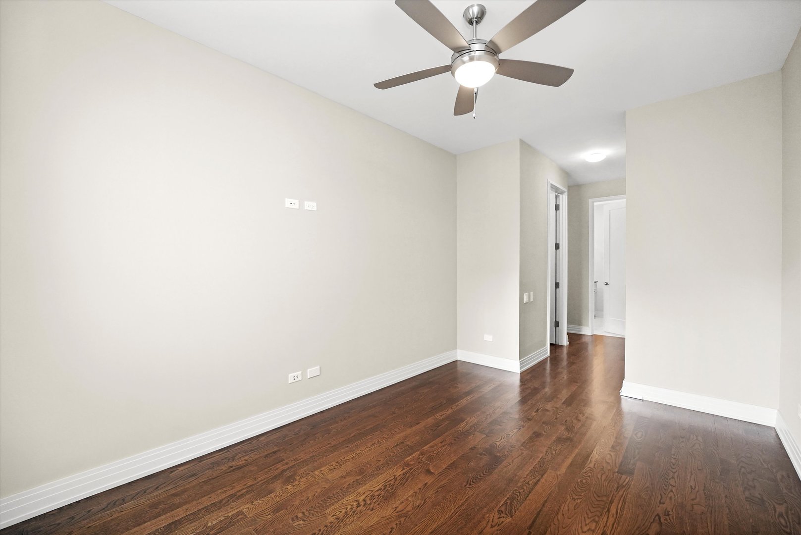 2755 N Lakewood Avenue Unit: 1N