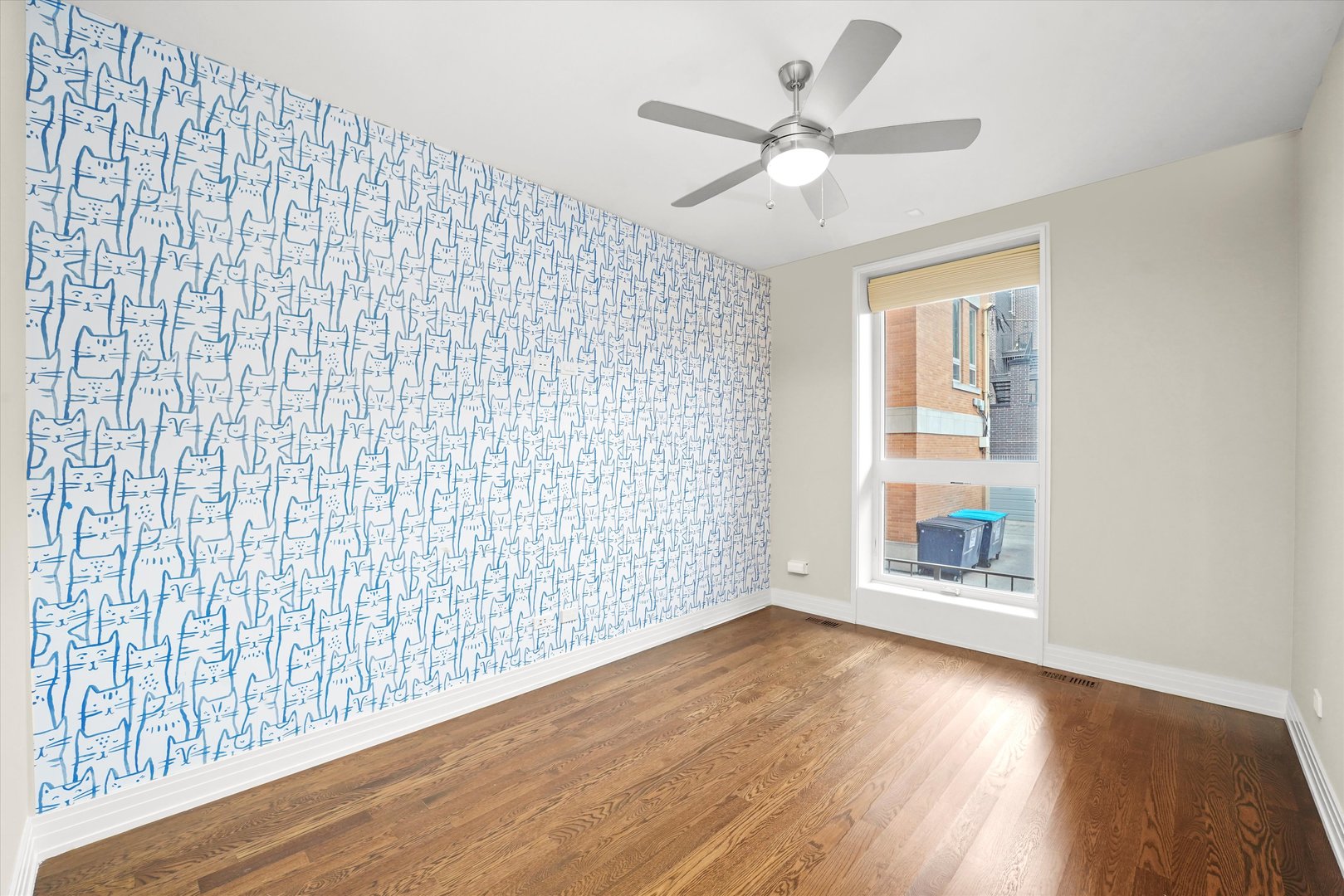 2755 N Lakewood Avenue Unit: 1N