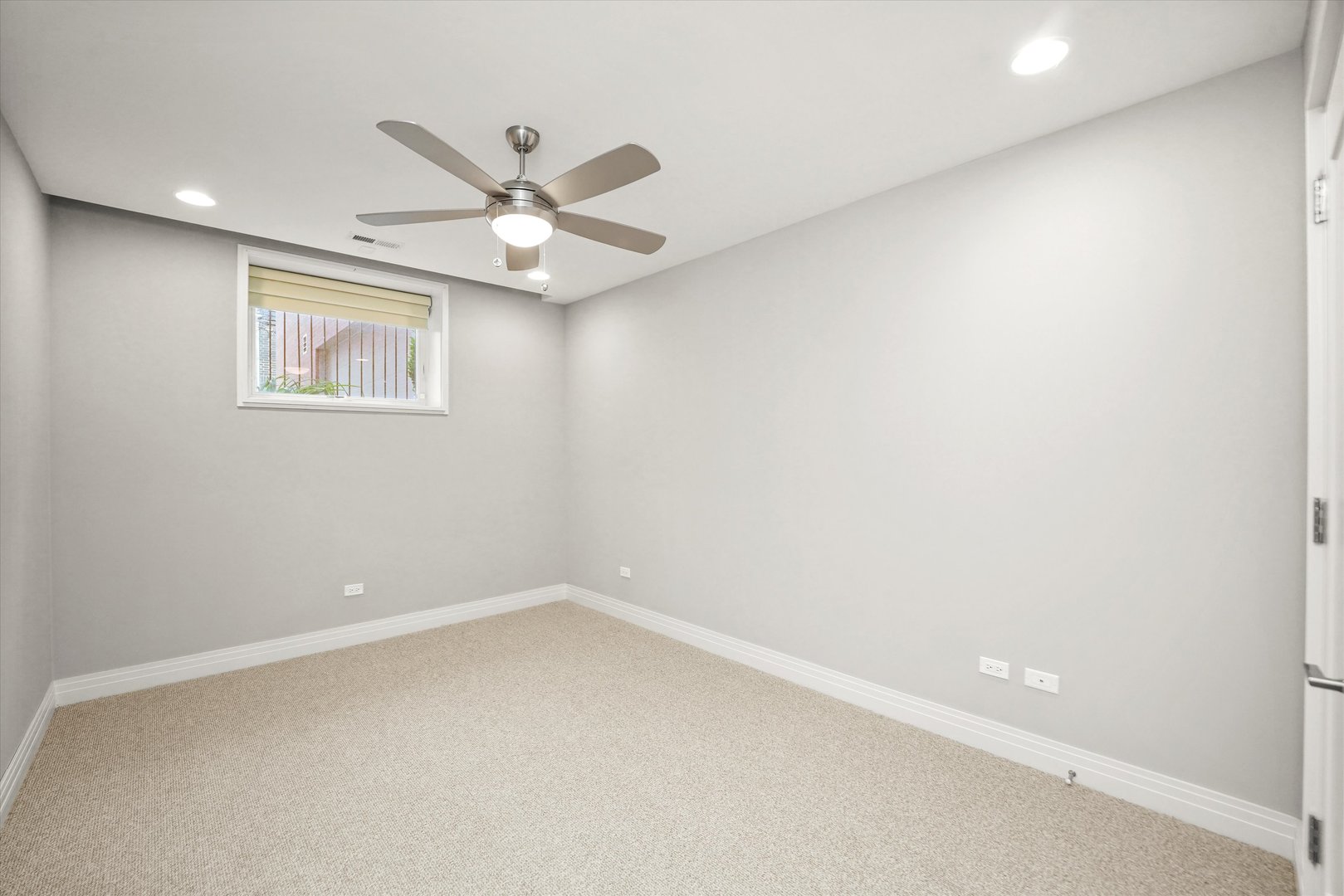 2755 N Lakewood Avenue Unit: 1N