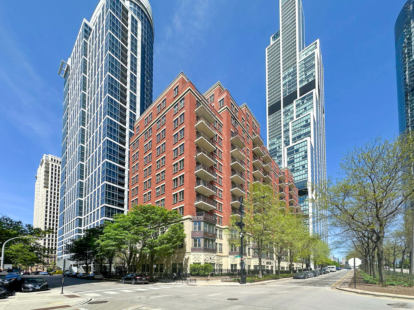 1250 S INDIANA Avenue Unit: 304
