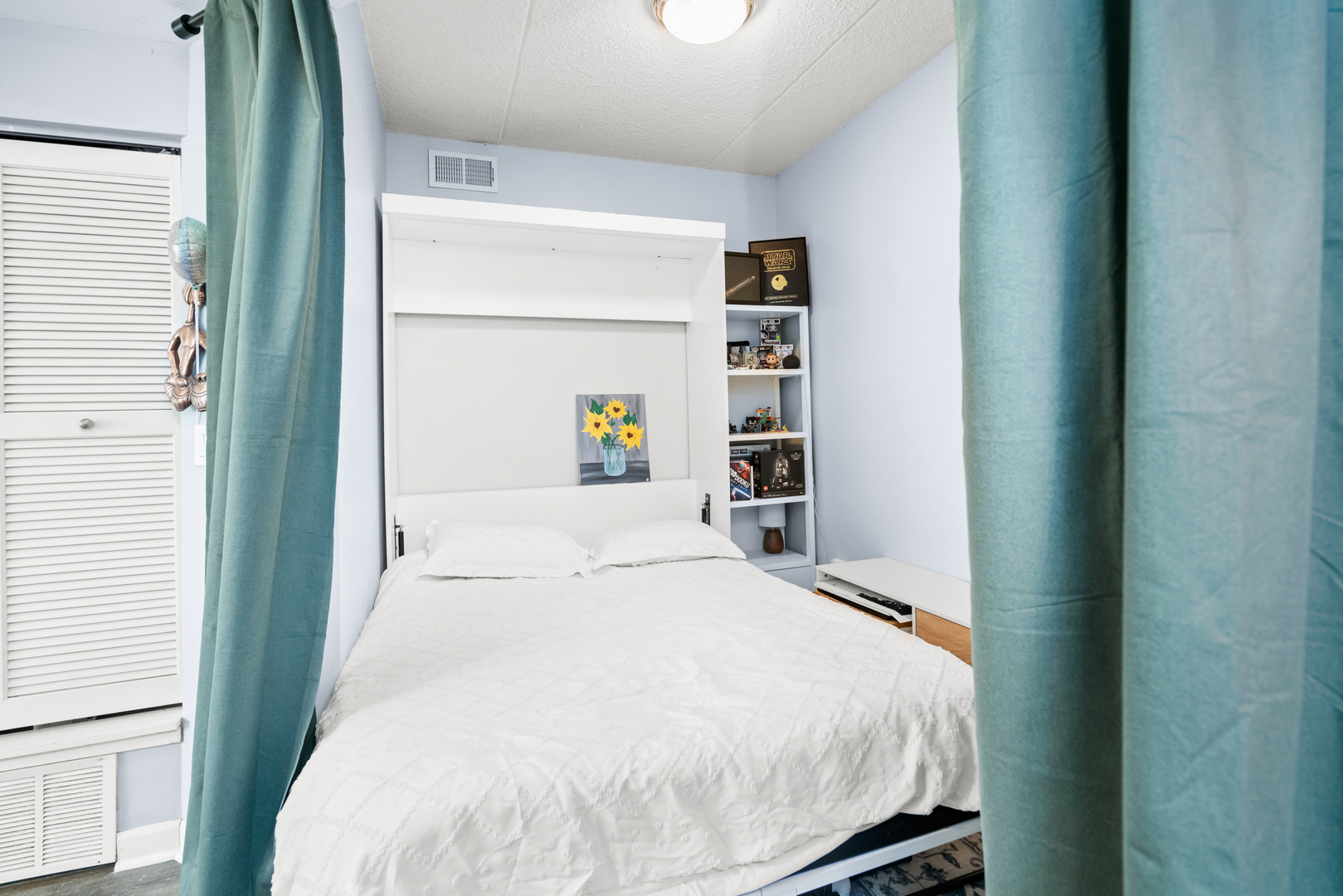 1250 S INDIANA Avenue Unit: 304