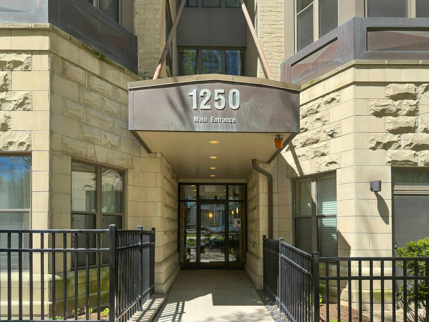 1250 S INDIANA Avenue Unit: 304