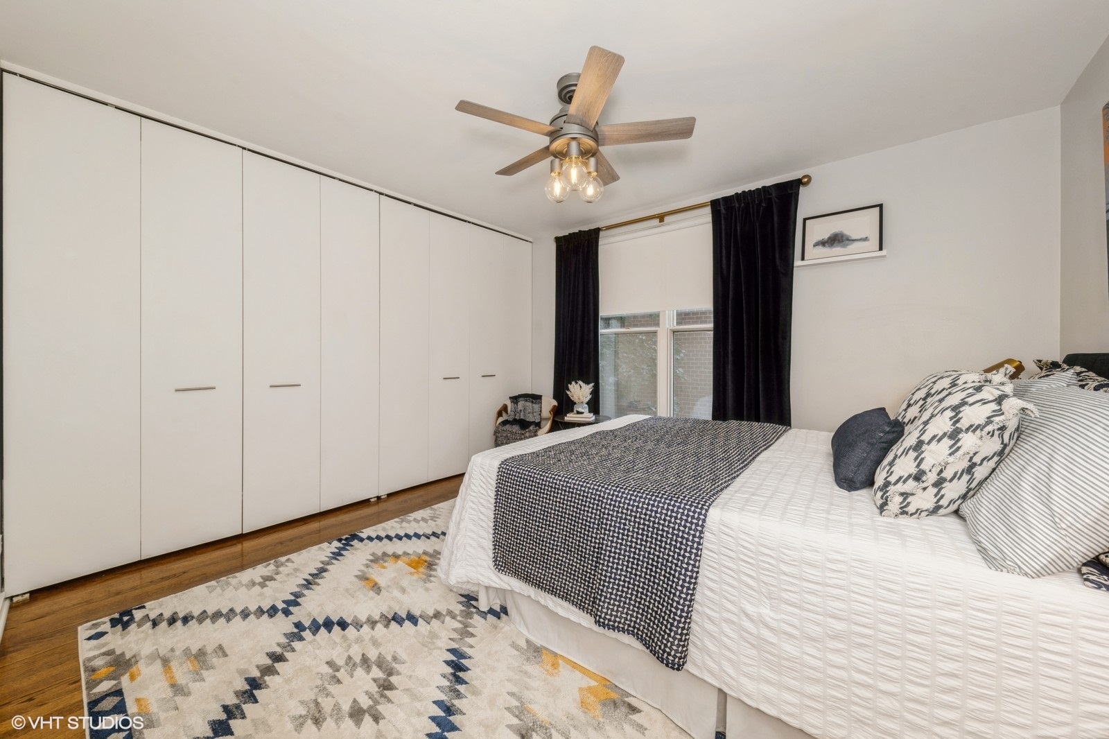 1616 N MOHAWK Street