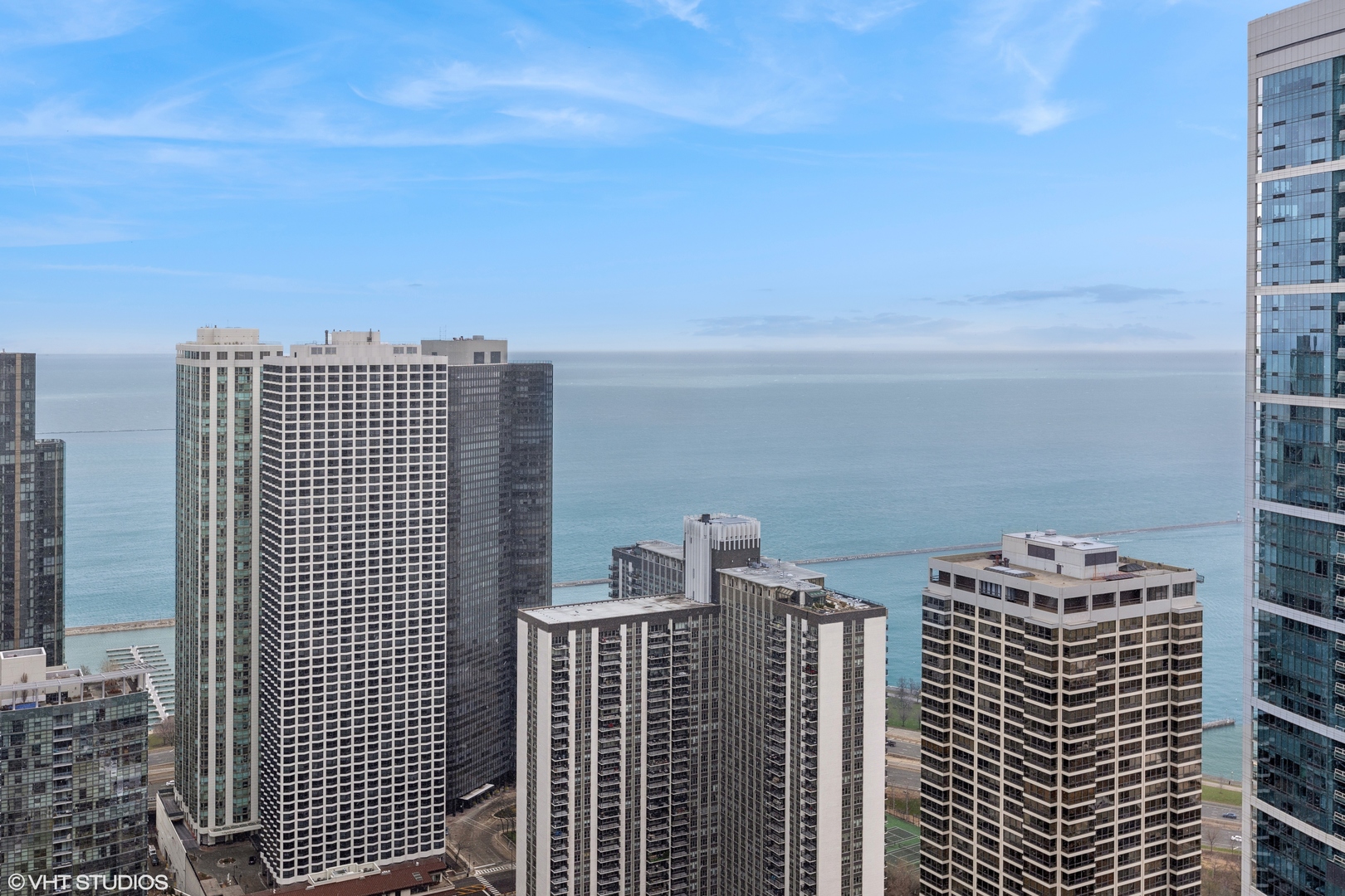 225 N Columbus Drive Unit: 5512