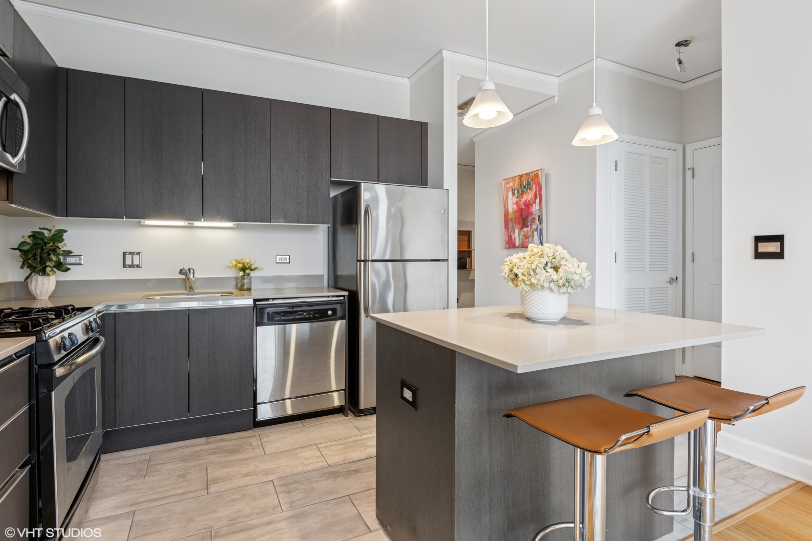 225 N Columbus Drive Unit: 5512