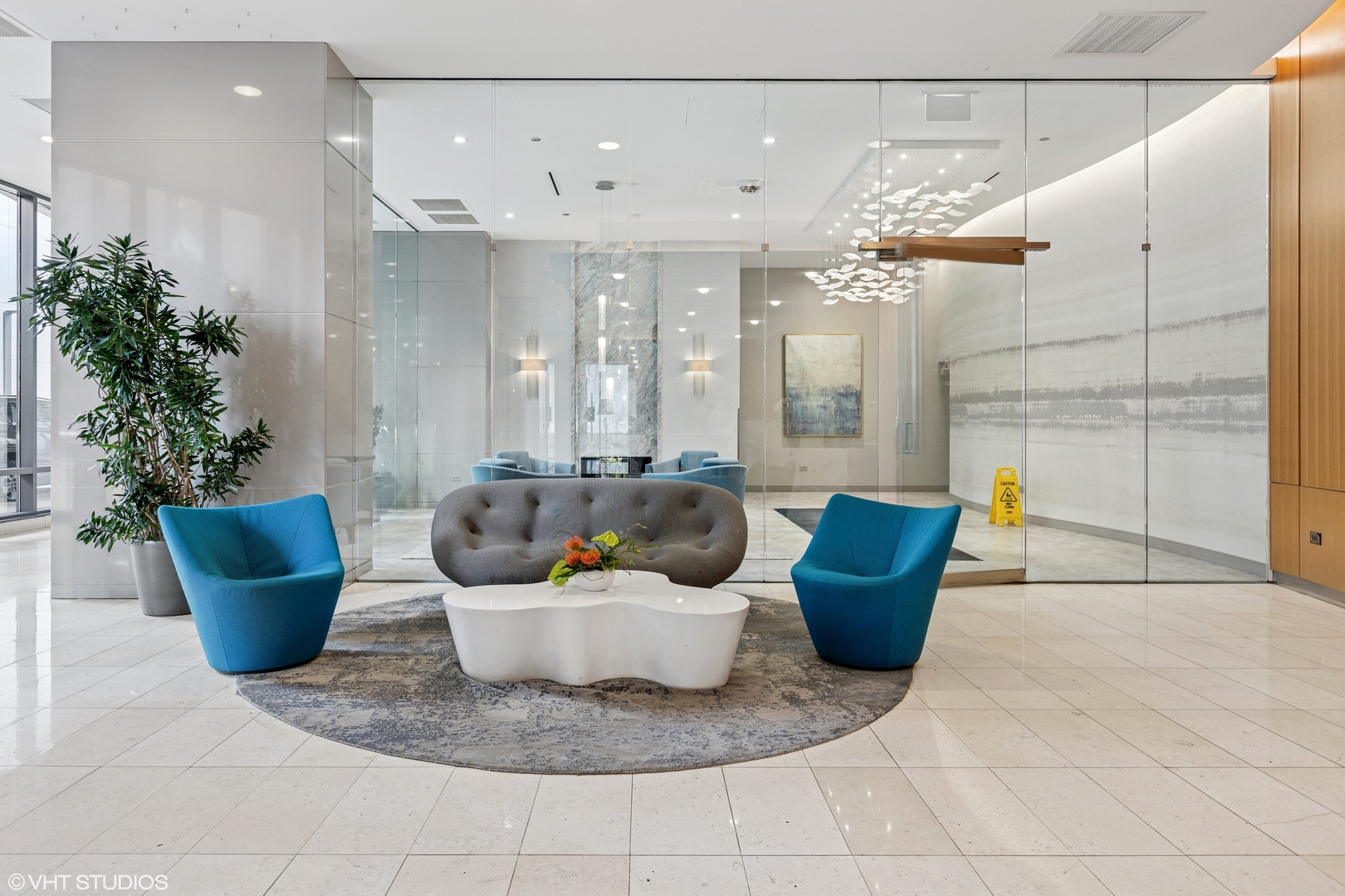 225 N Columbus Drive Unit: 5512