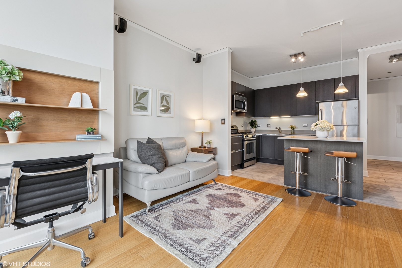 225 N Columbus Drive Unit: 5512