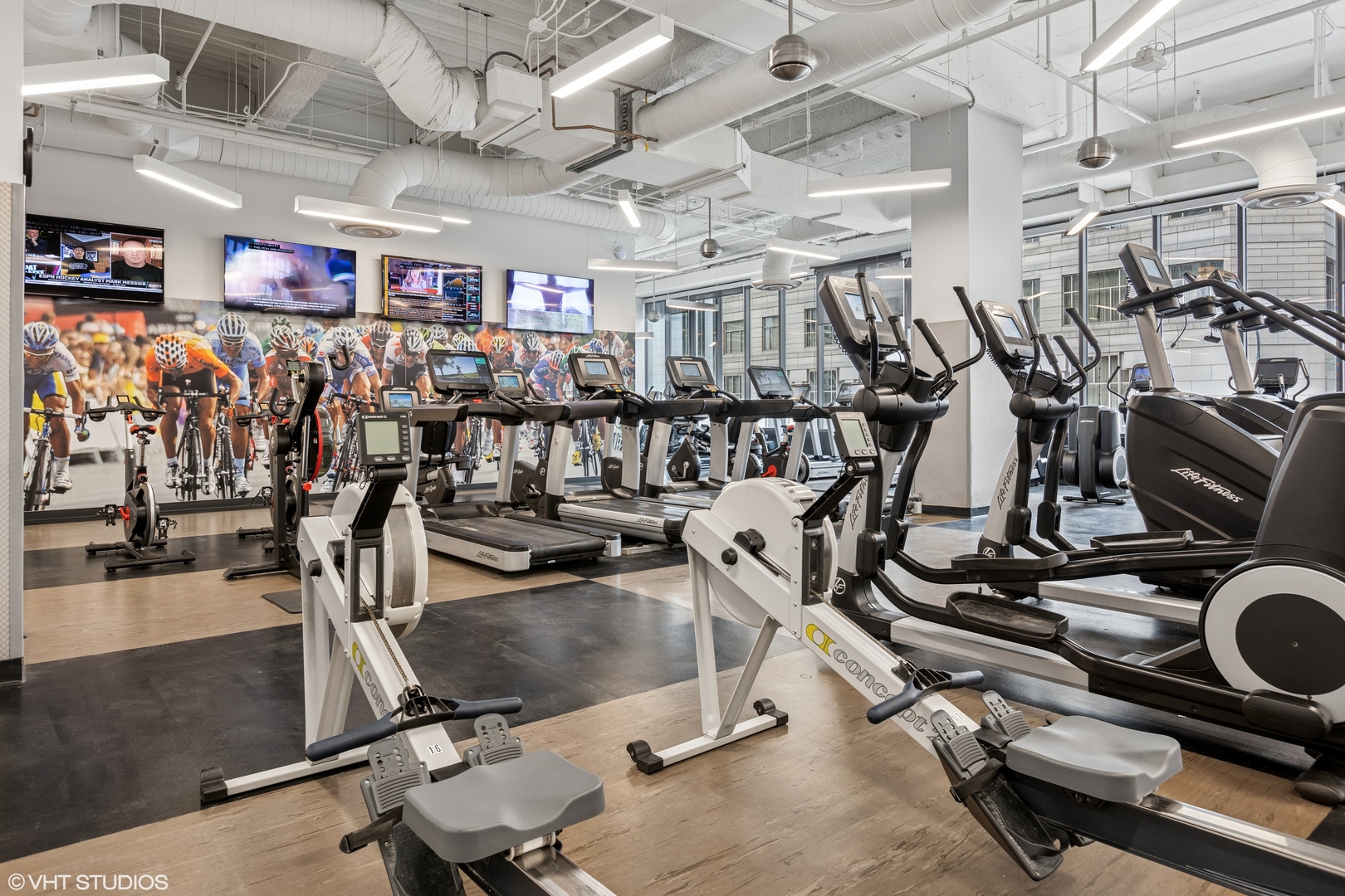 225 N Columbus Drive Unit: 5512