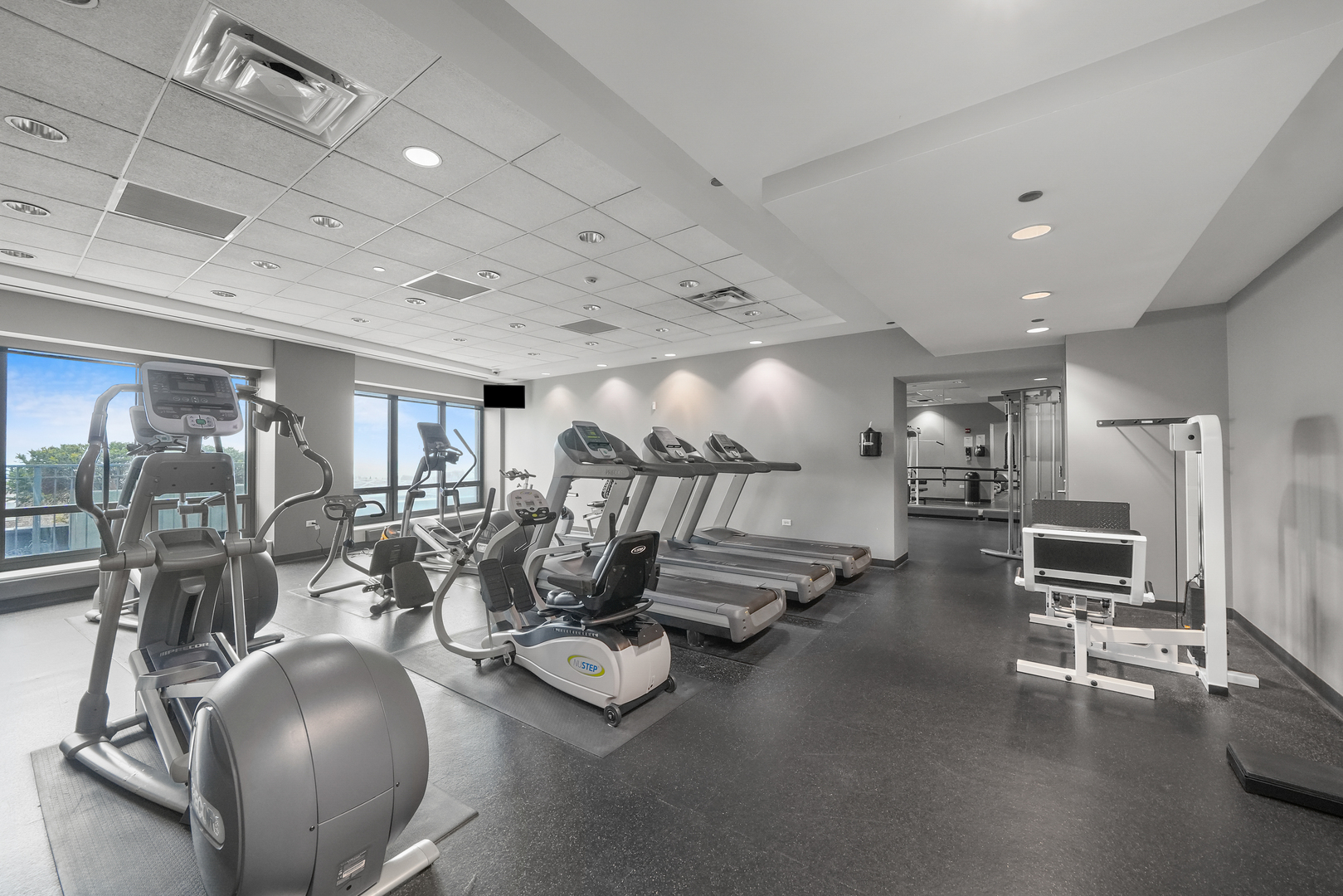 130 N Garland Court Unit: 2206