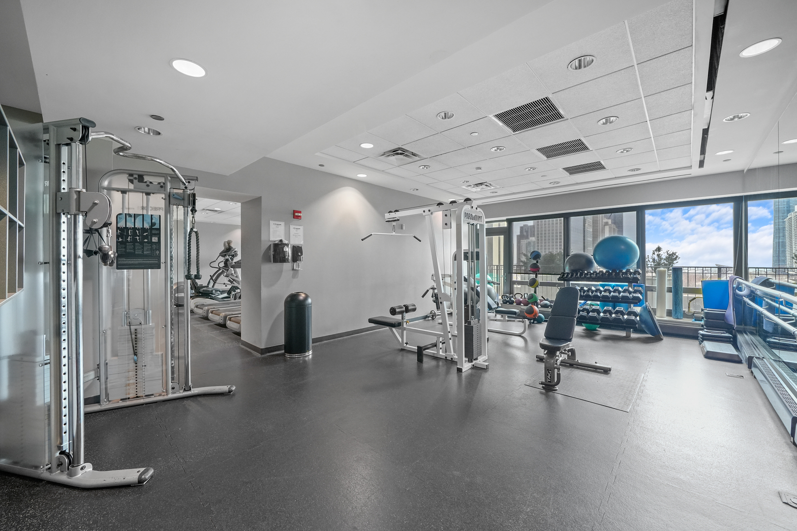 130 N Garland Court Unit: 2206