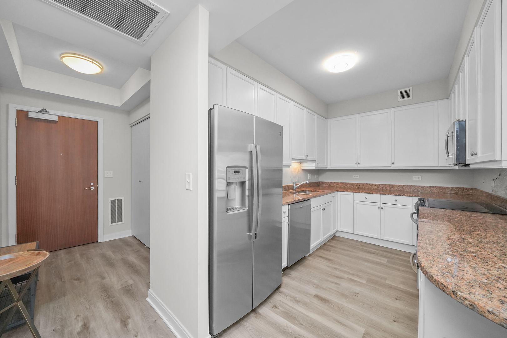 130 N Garland Court Unit: 2206