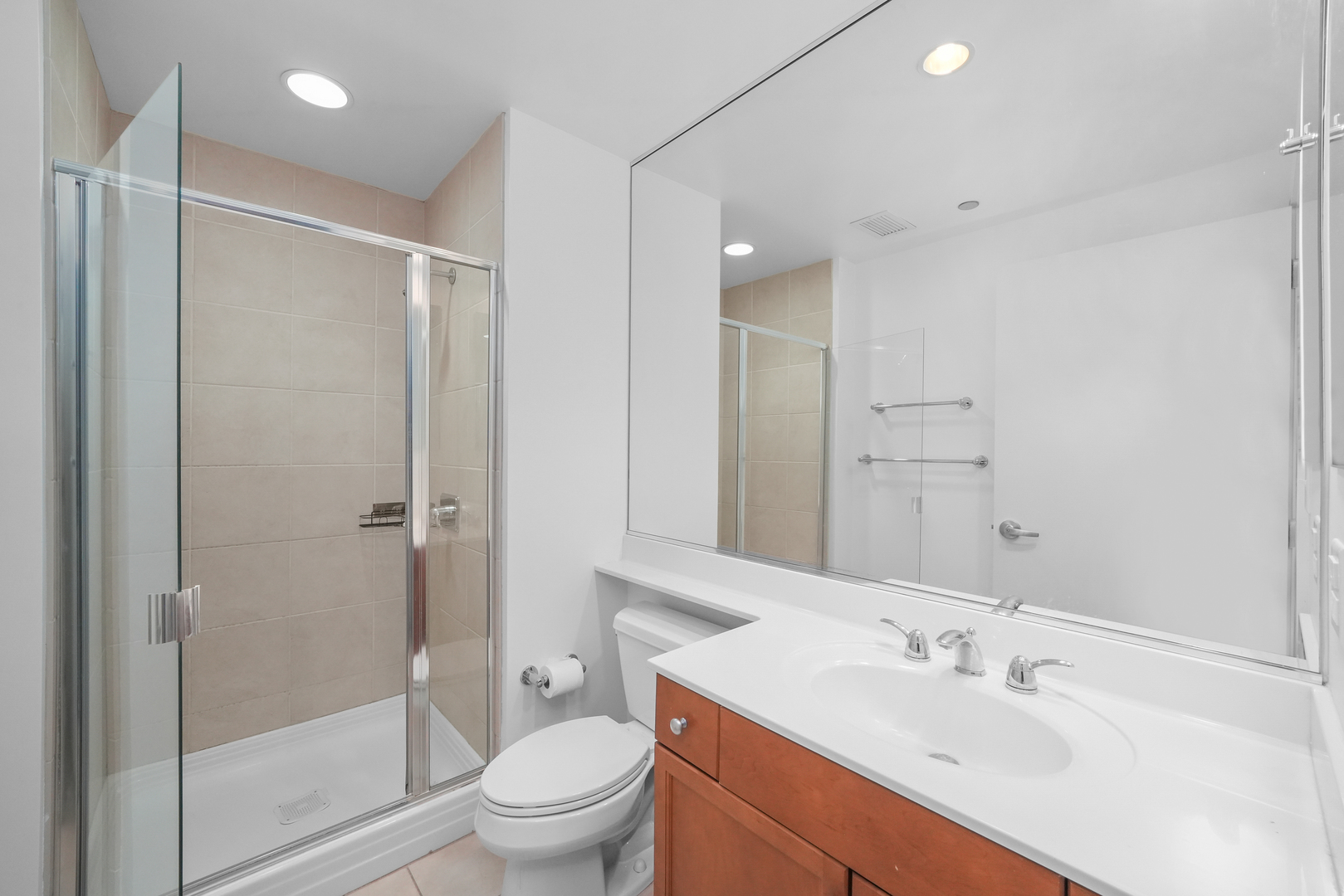 130 N Garland Court Unit: 2206