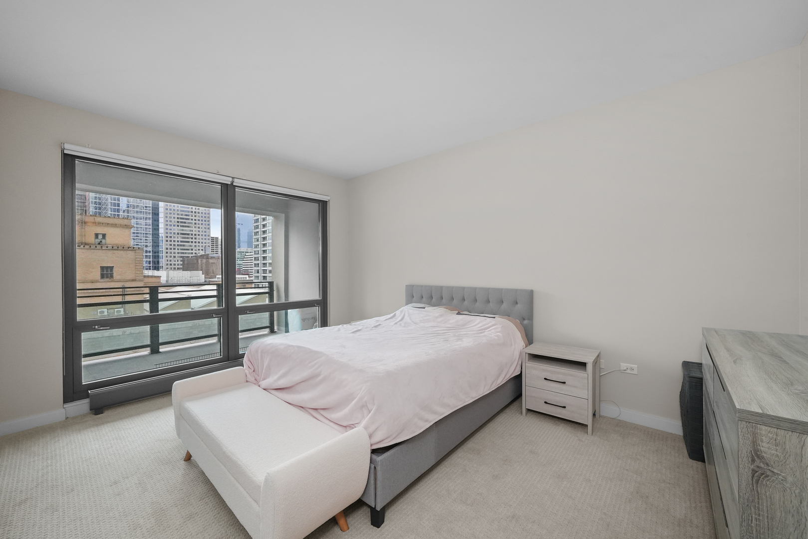 130 N Garland Court Unit: 2206
