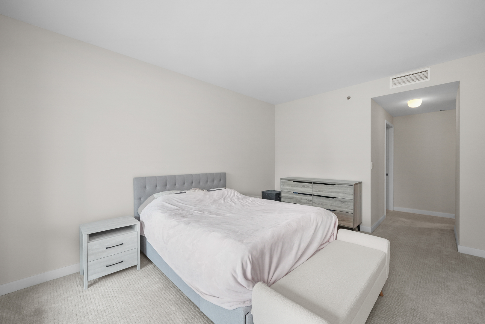 130 N Garland Court Unit: 2206