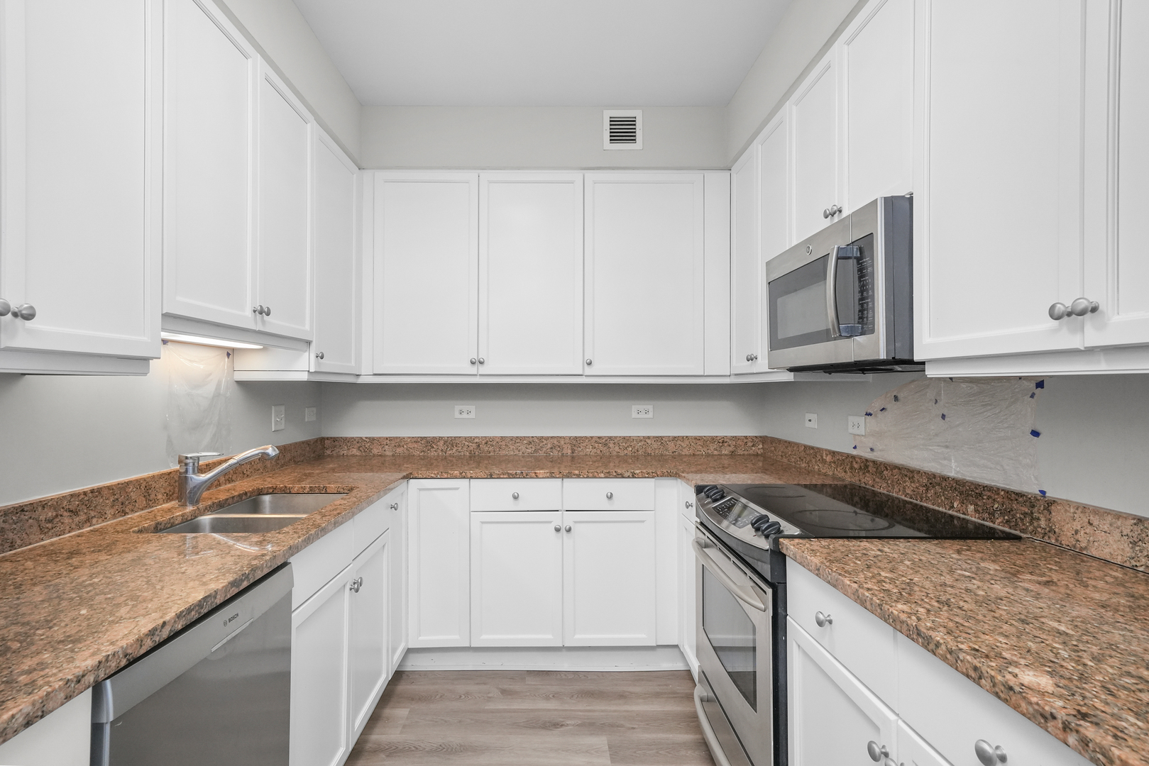 130 N Garland Court Unit: 2206