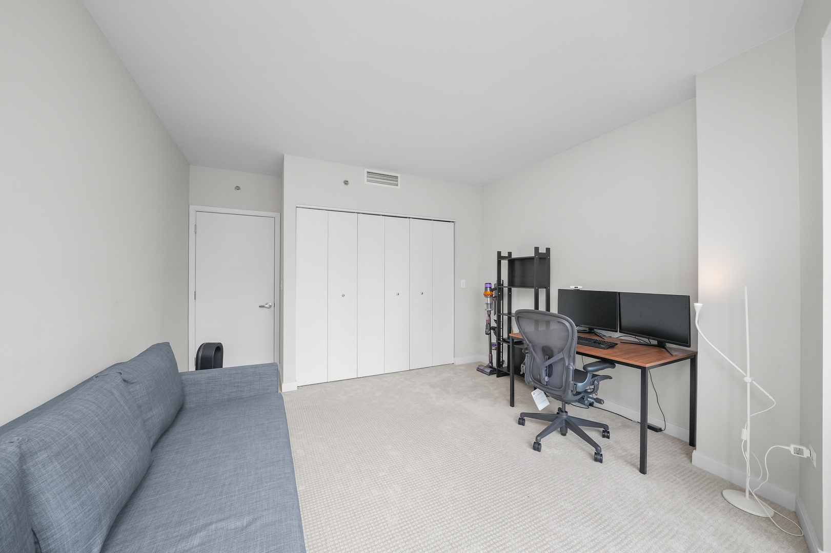 130 N Garland Court Unit: 2206