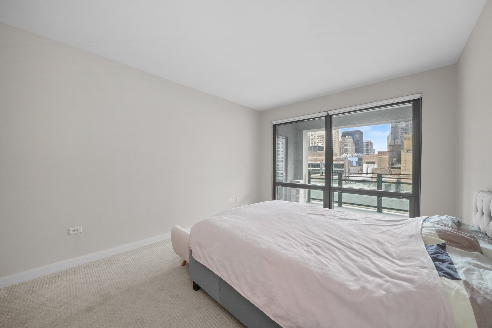 130 N Garland Court Unit: 2206