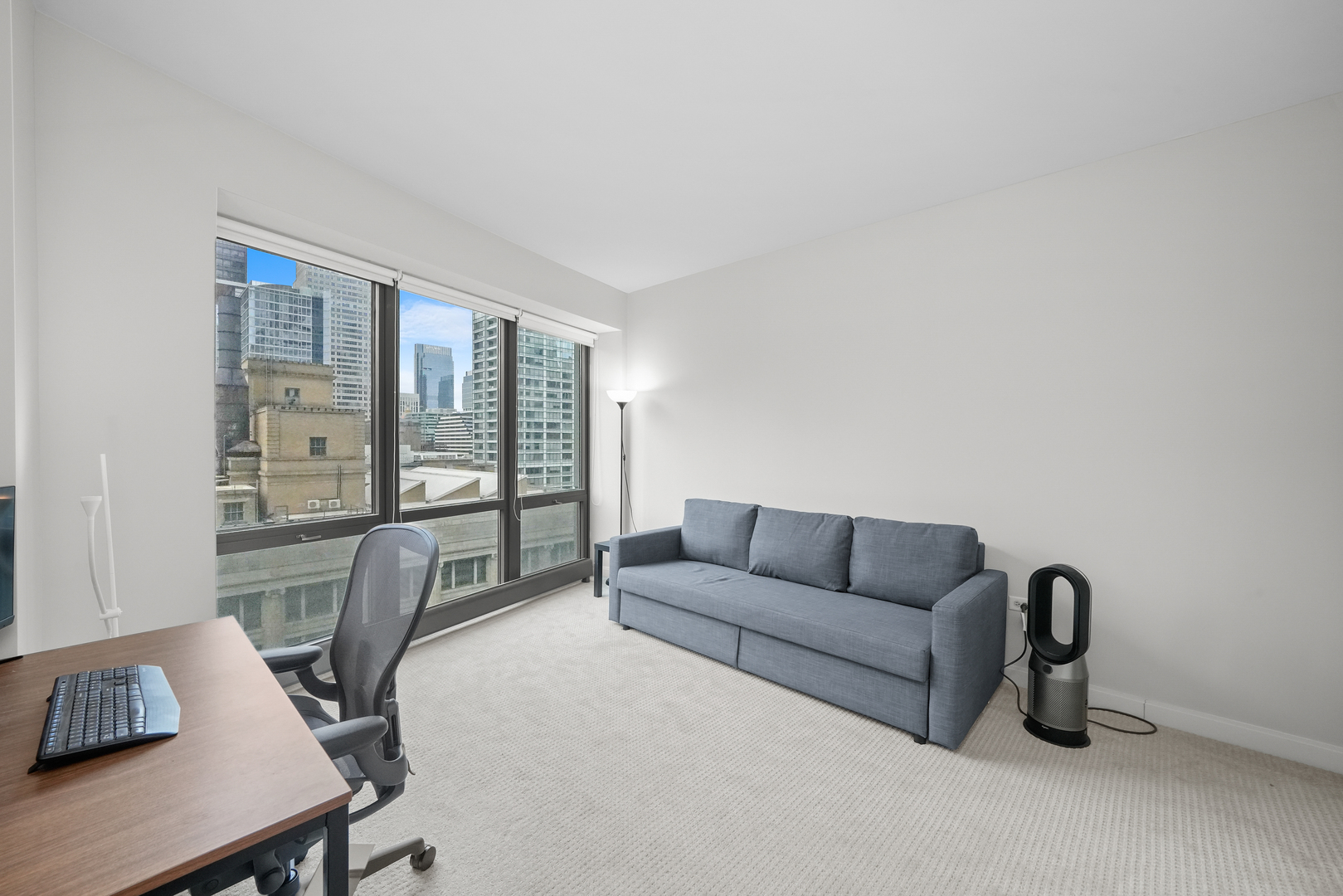 130 N Garland Court Unit: 2206