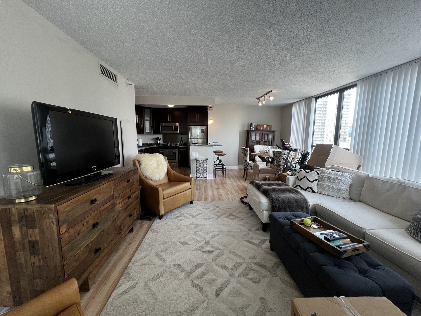 10 E ONTARIO Street Unit: 1808