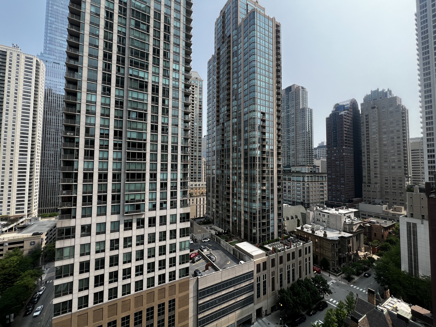 10 E ONTARIO Street Unit: 1808