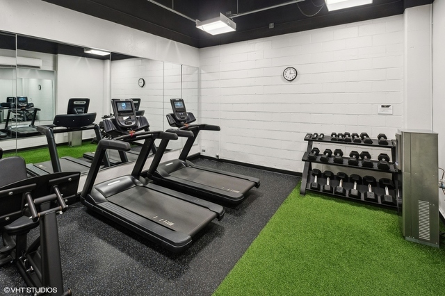 3550 N LAKE SHORE Drive Unit: 1901