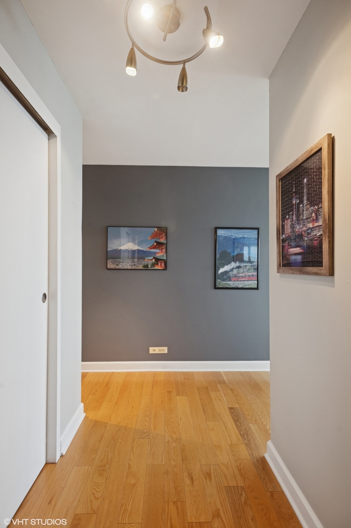 3550 N LAKE SHORE Drive Unit: 1901