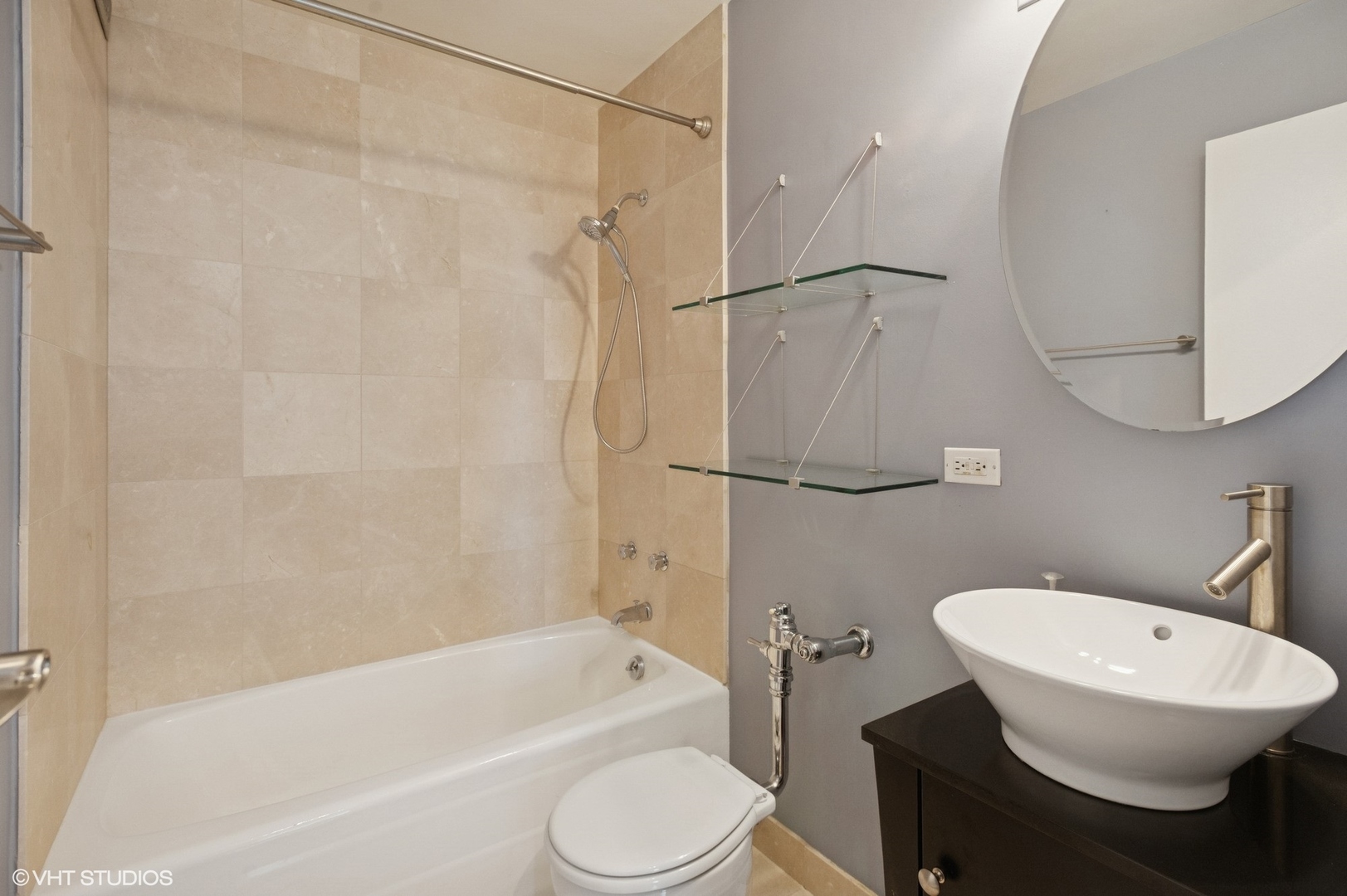 3550 N LAKE SHORE Drive Unit: 1901