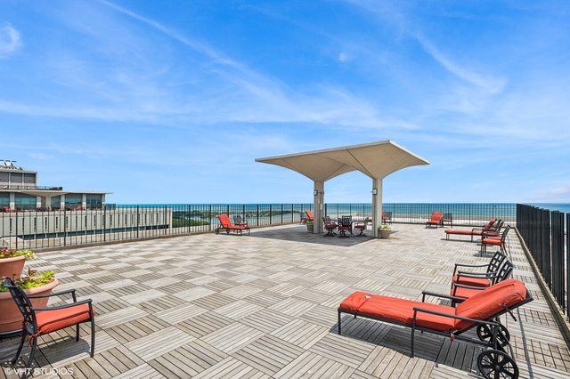 3550 N LAKE SHORE Drive Unit: 1901