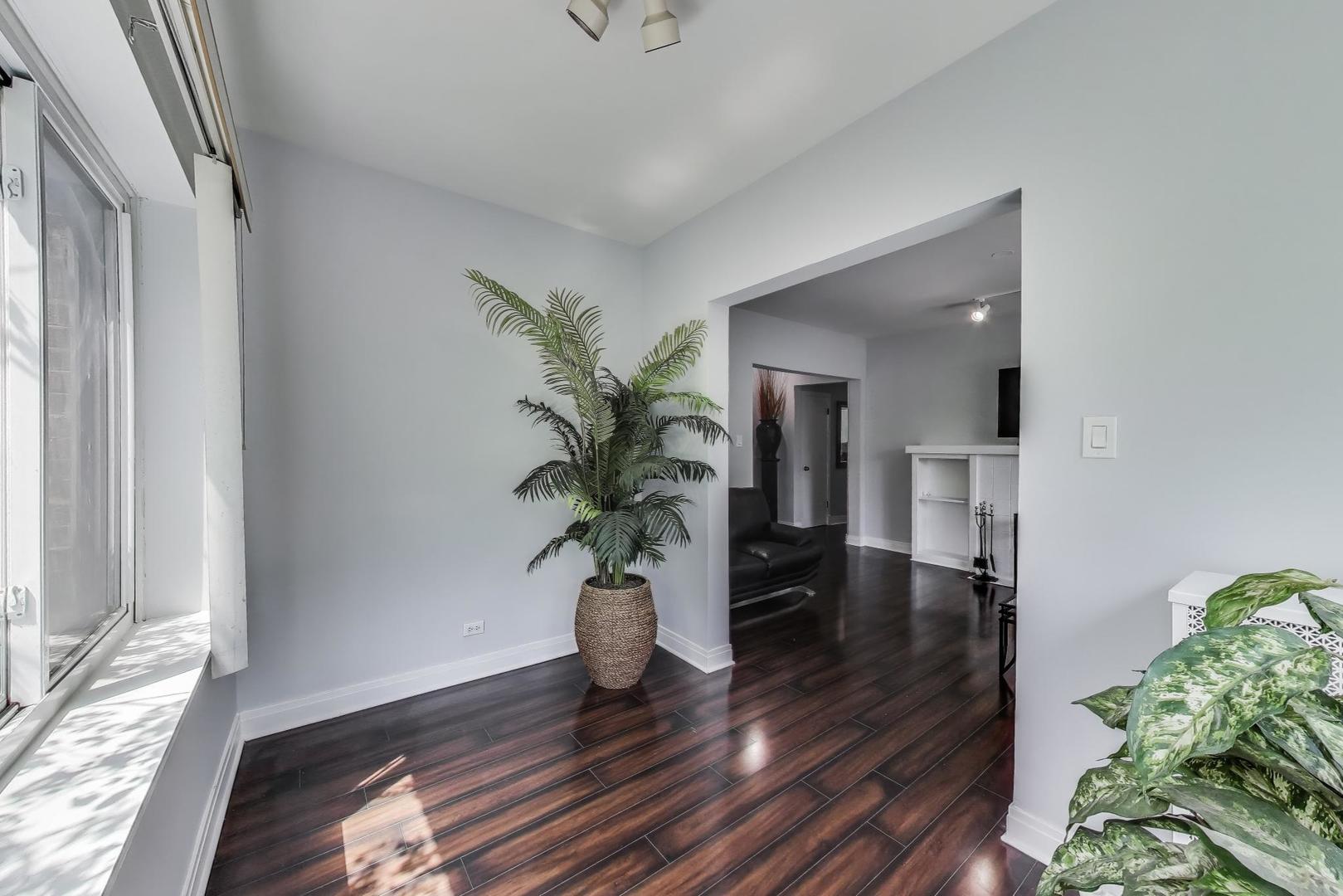 906 W Sunnyside Avenue Unit: 2A