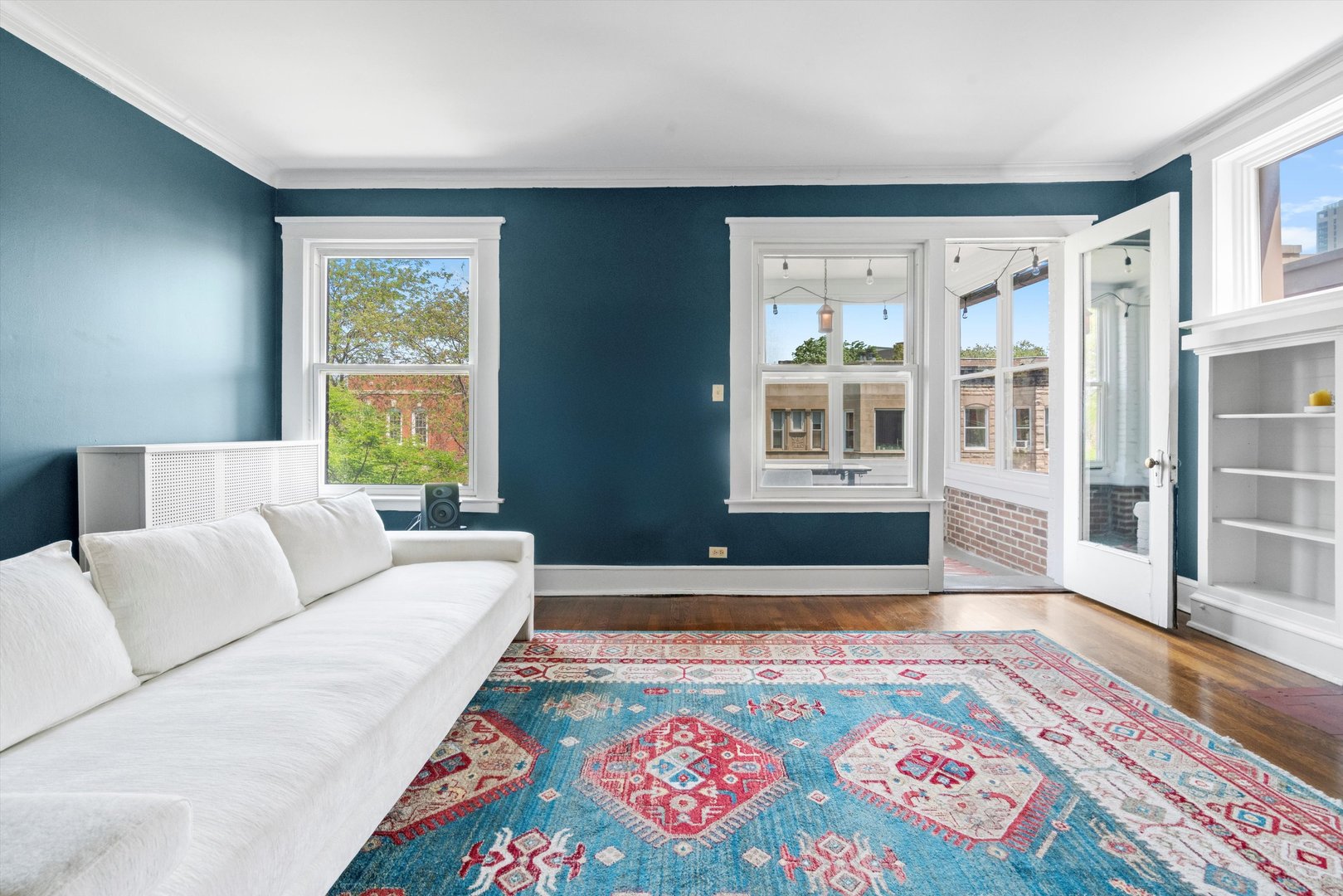629 W BUCKINGHAM Place Unit: 3E