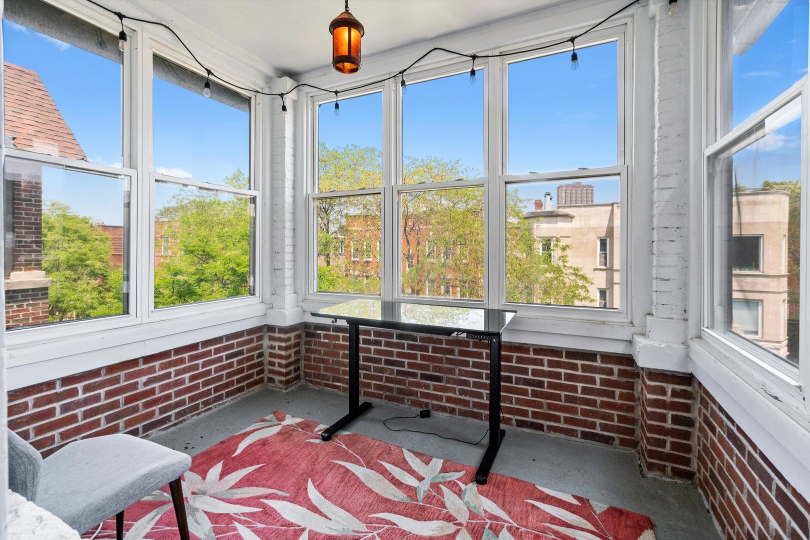 629 W BUCKINGHAM Place Unit: 3E
