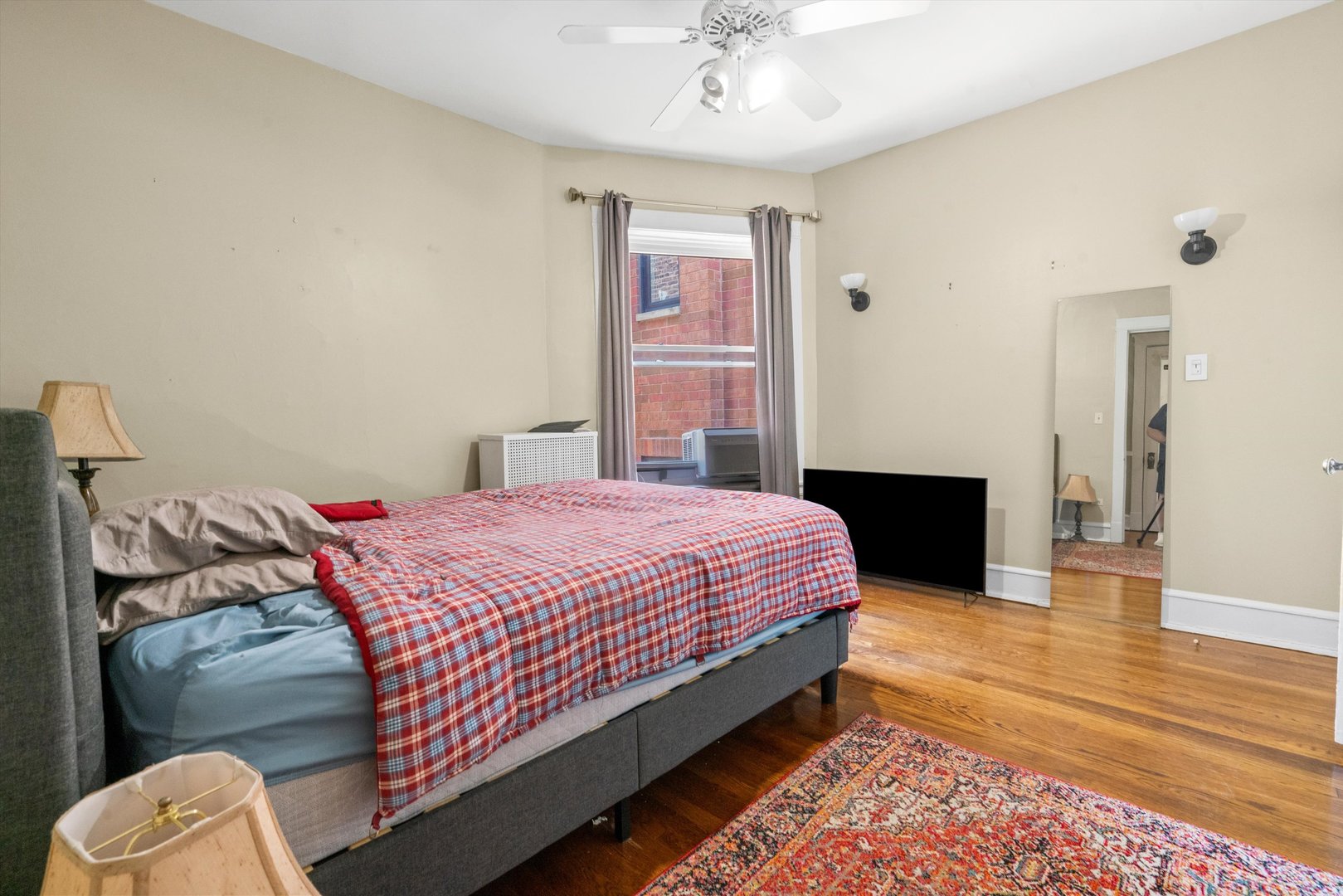 629 W BUCKINGHAM Place Unit: 3E