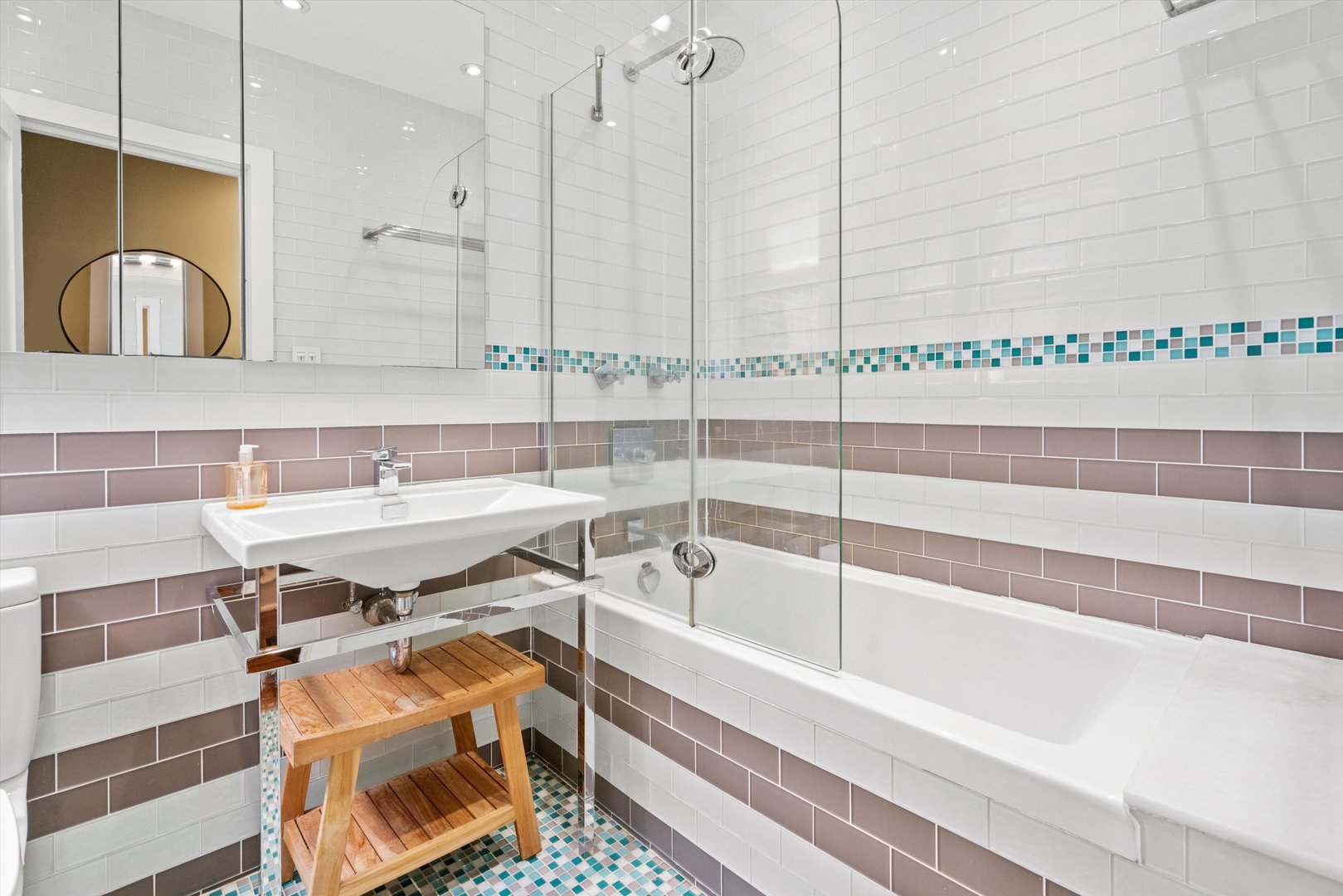 629 W BUCKINGHAM Place Unit: 3E