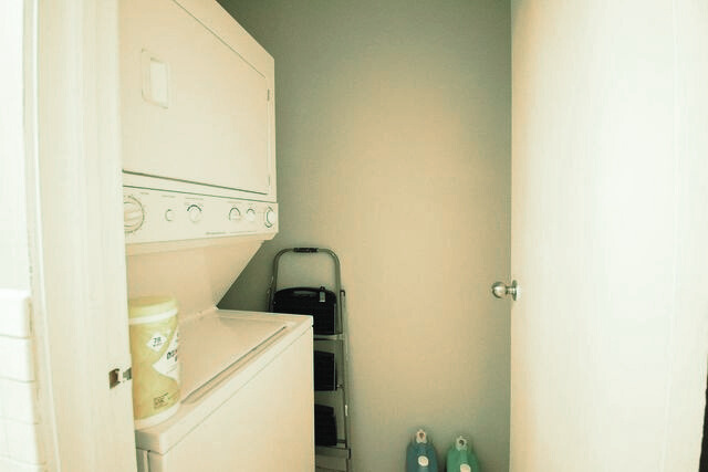 40 E 9th Street Unit: 907