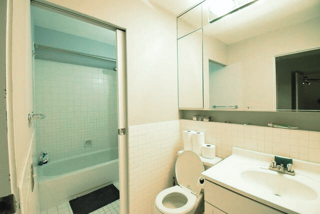 40 E 9th Street Unit: 907