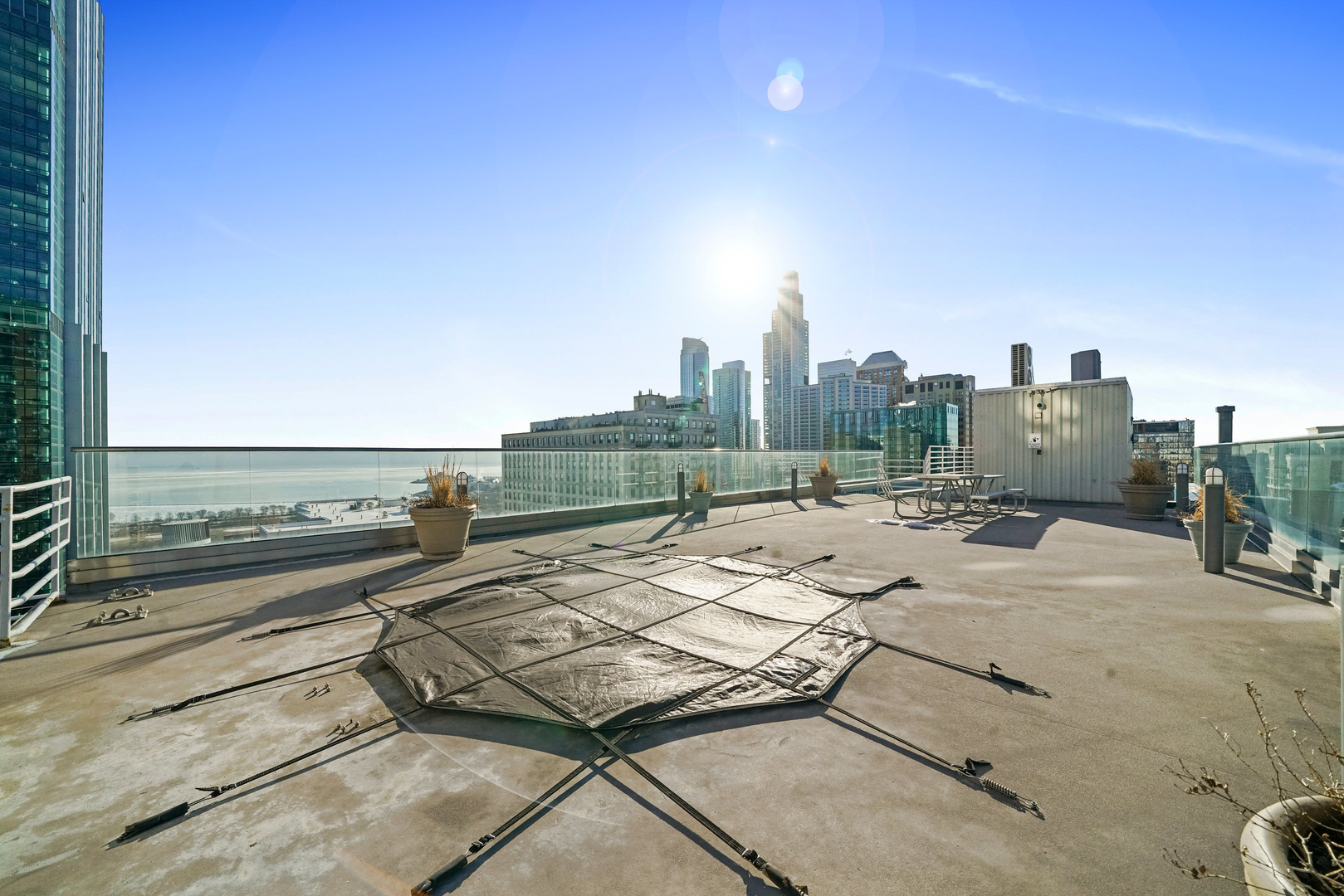40 E 9th Street Unit: 907