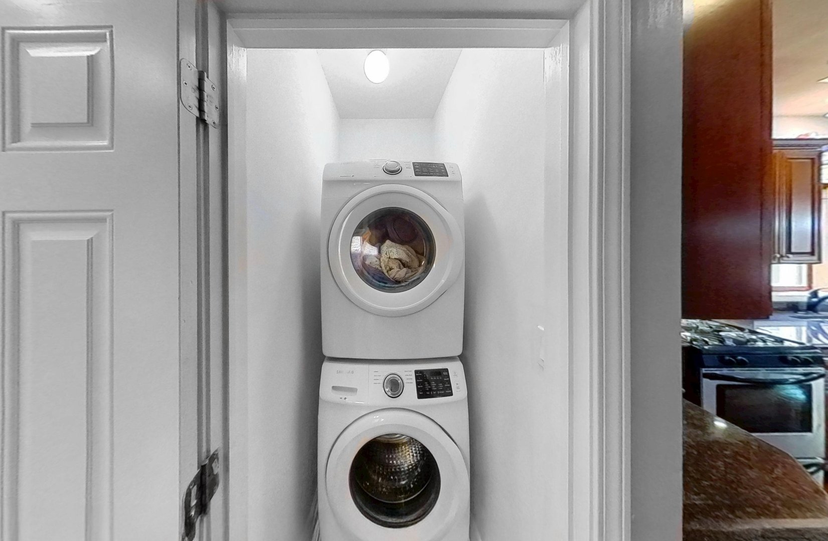 1031 N MOZART Street Unit: 2