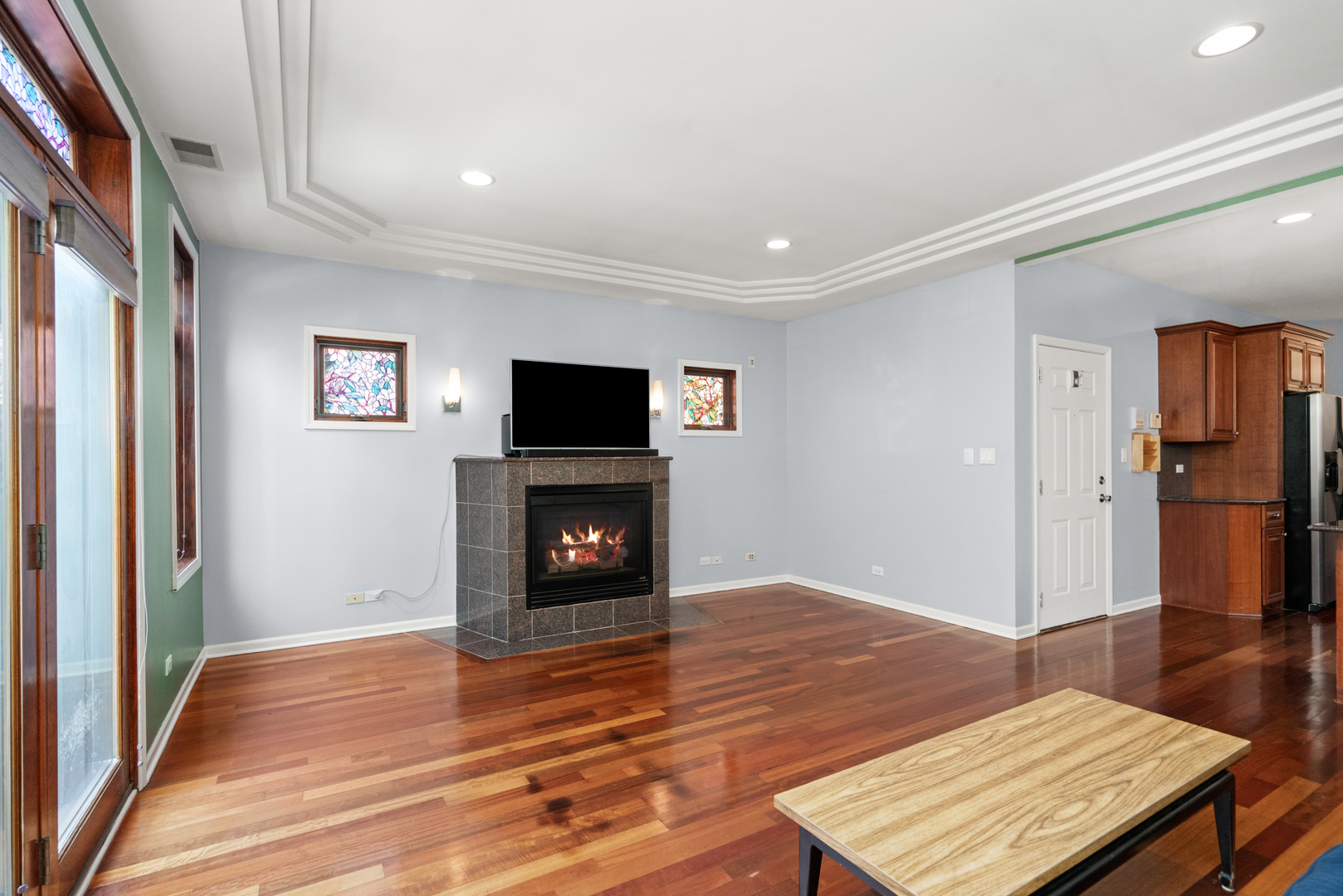 1031 N MOZART Street Unit: 2