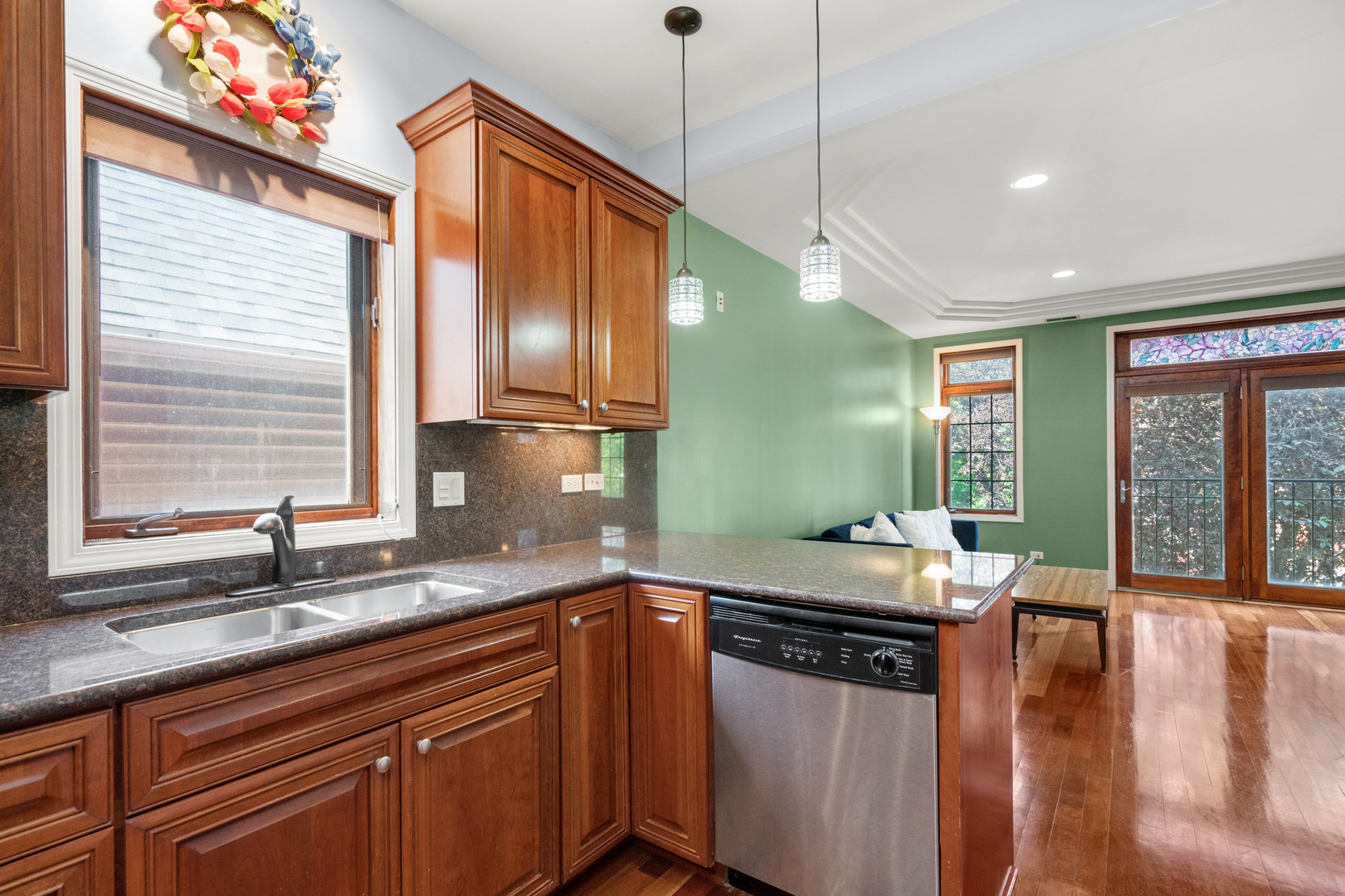 1031 N MOZART Street Unit: 2