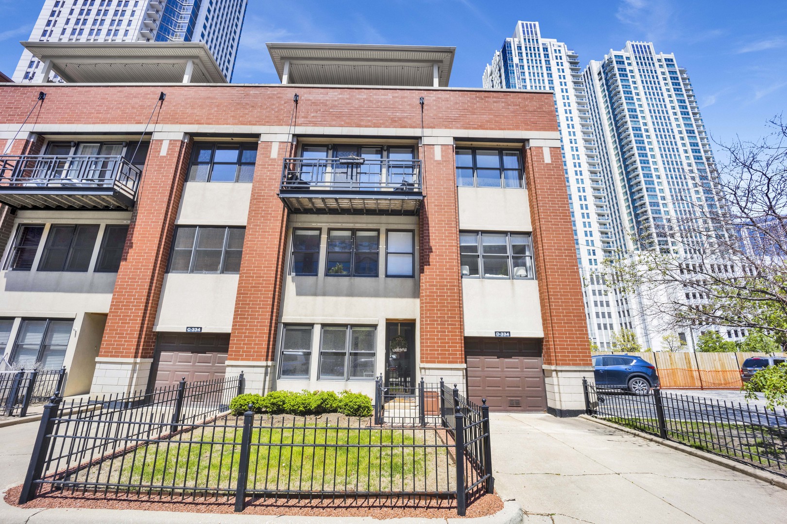 334 N JEFFERSON Street Unit: D