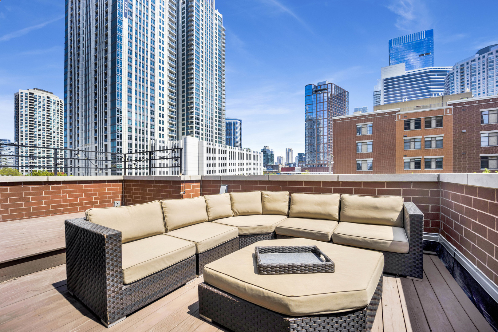 334 N JEFFERSON Street Unit: D